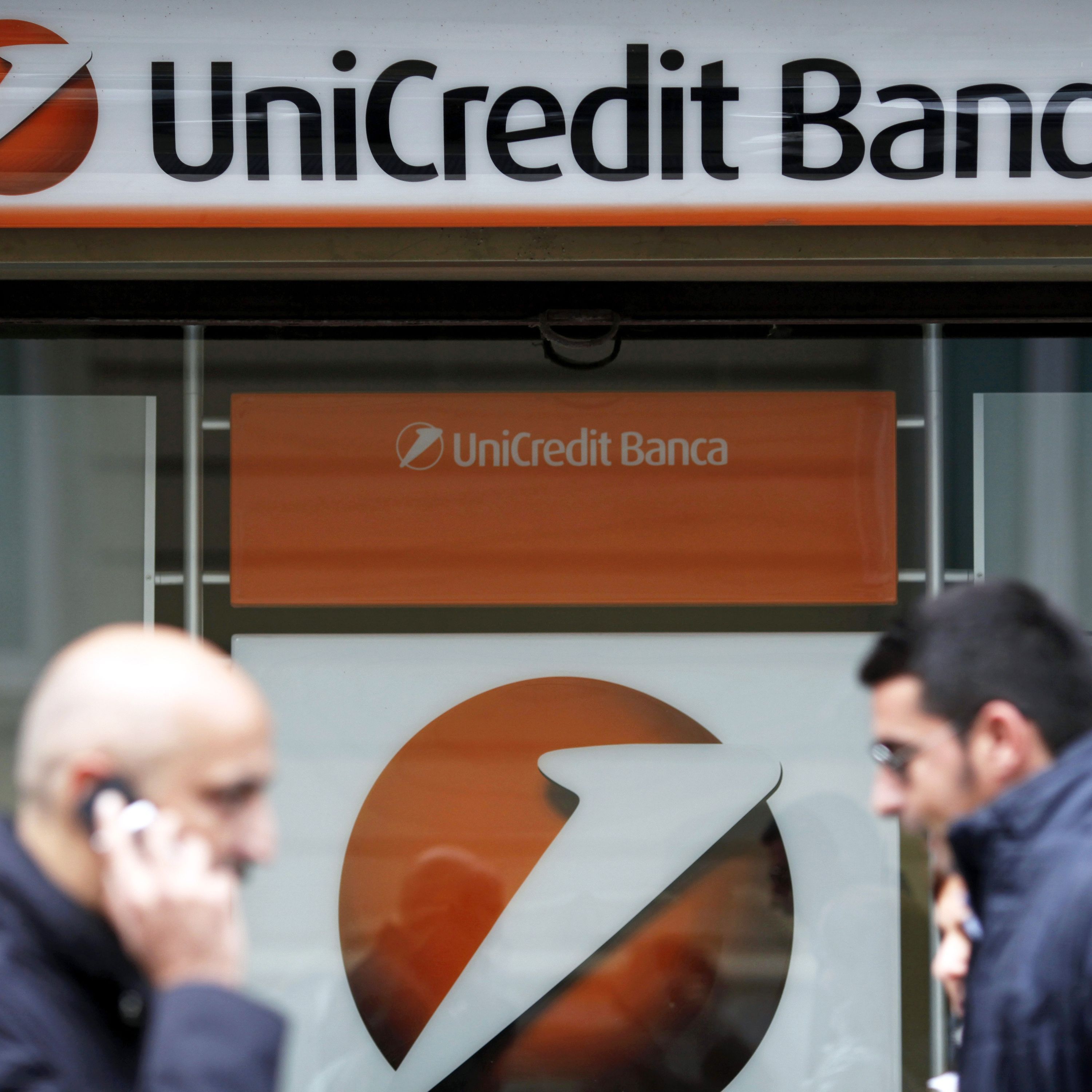 Brexit vote throws Italy's banks into crisis