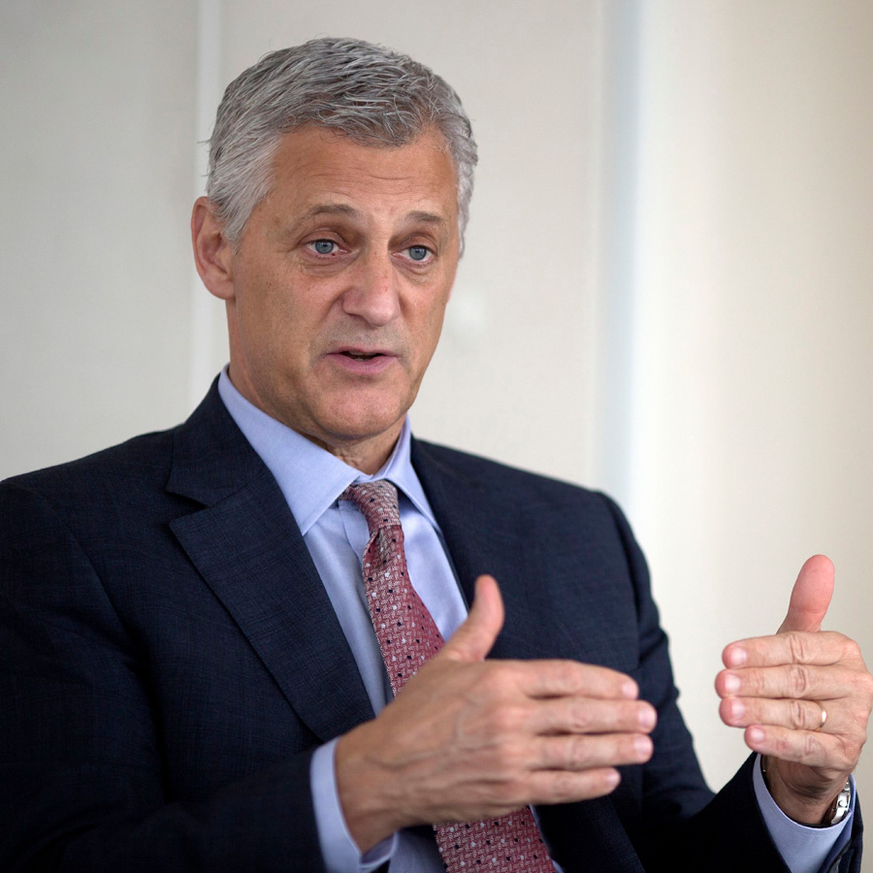 Standard Chartered chief tackles 'cancer' of lax controls