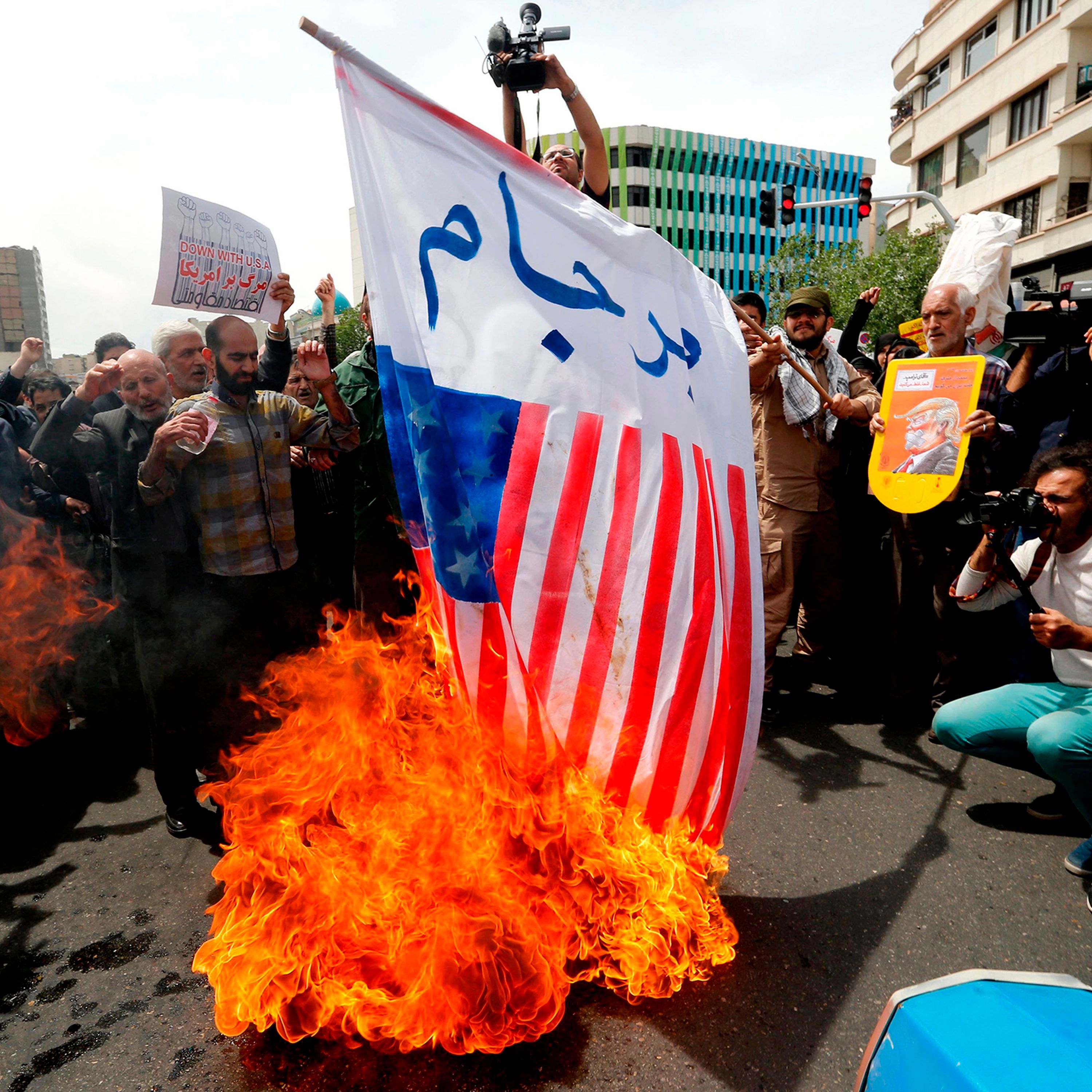 US goes all out on sanctions against Iran