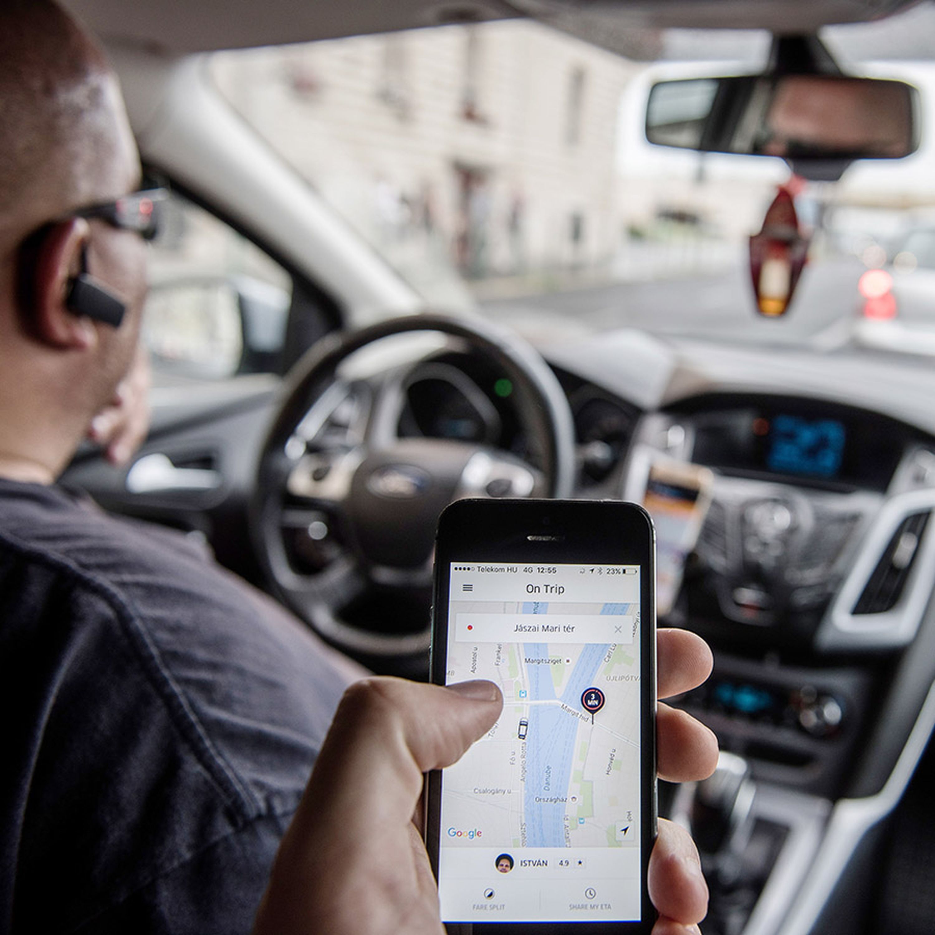Uber struggles to fix management problems