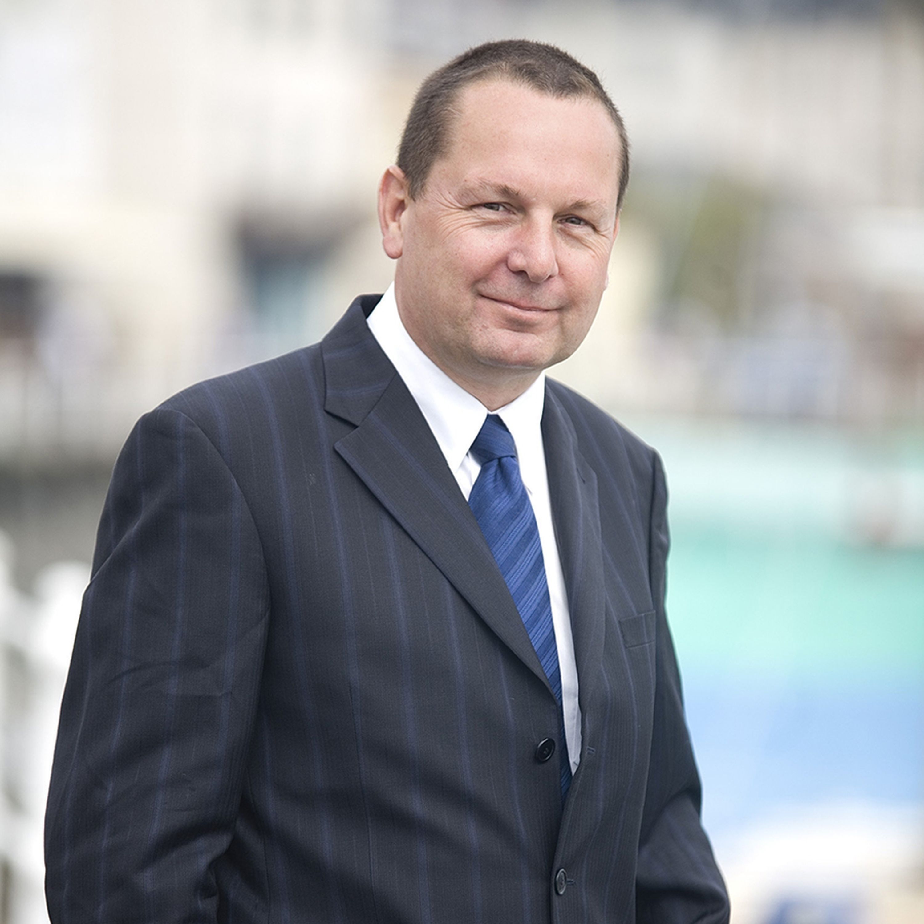 Worldpay founder shakes up UK clearing bank market