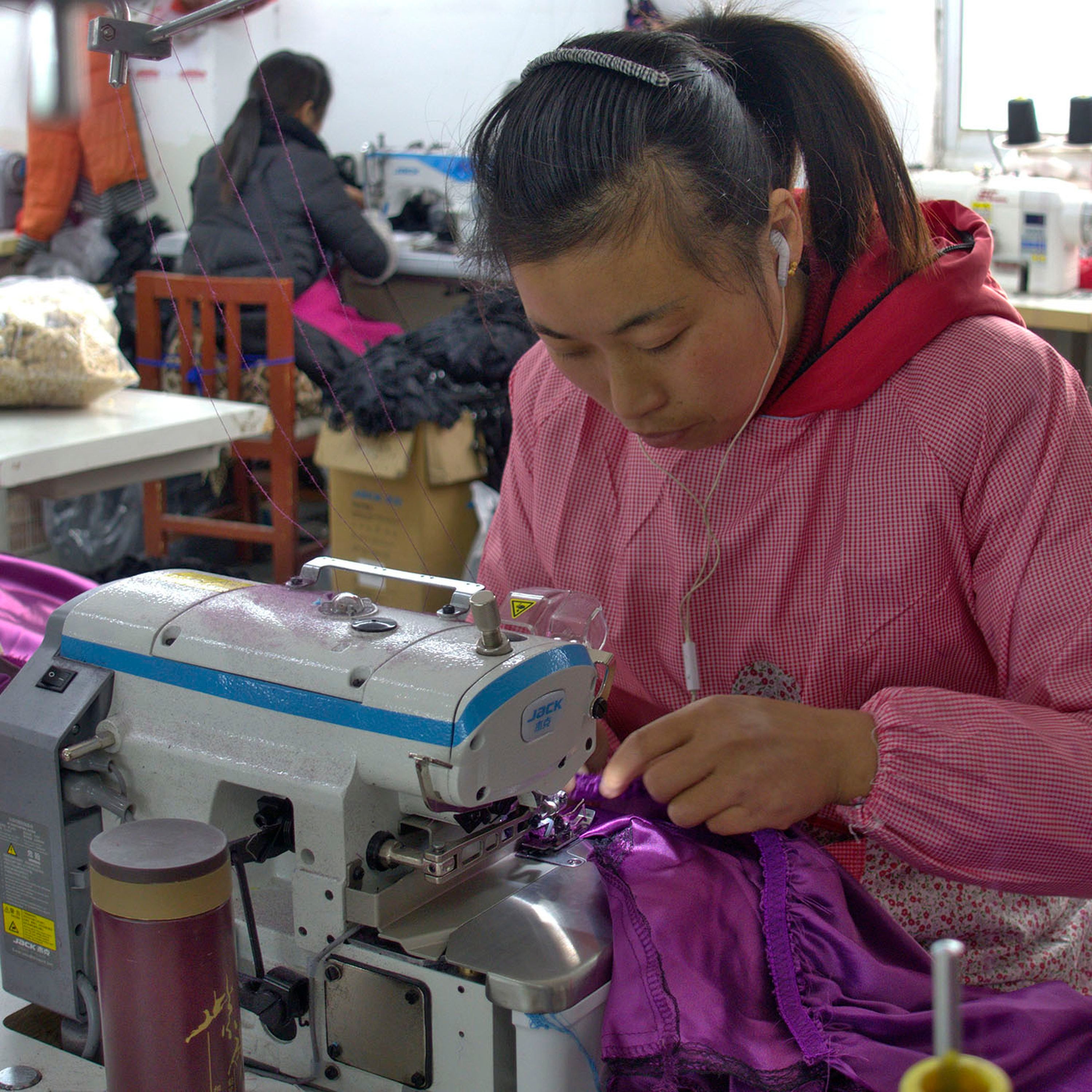 China feature towns aim to revive rural backwaters