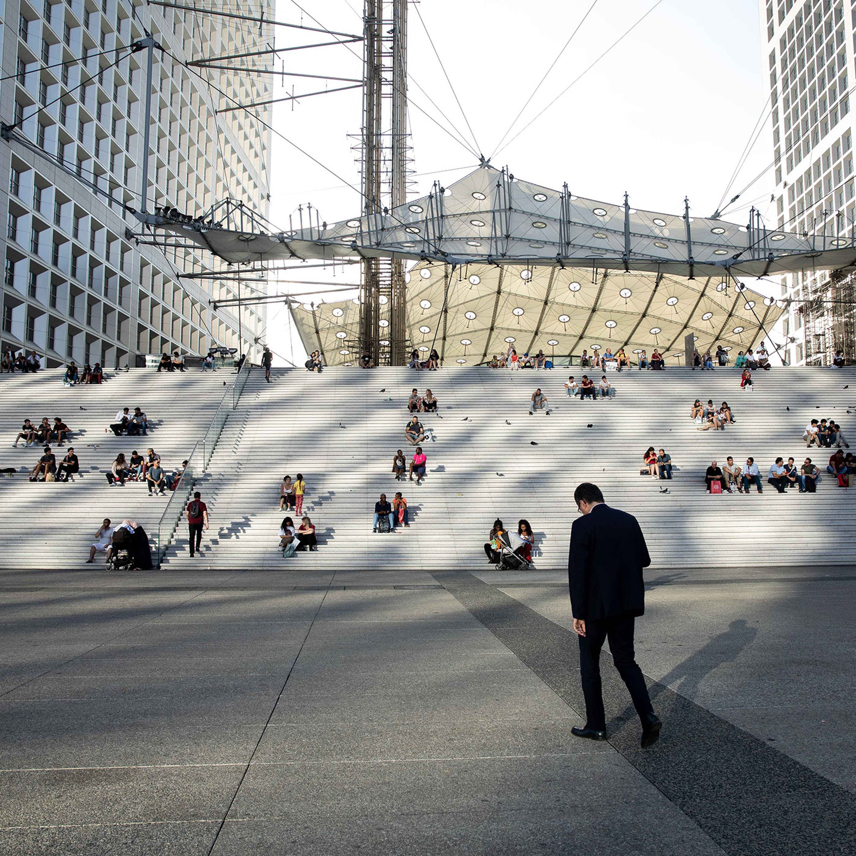 Paris wins business as post-Brexit trading hub for banks