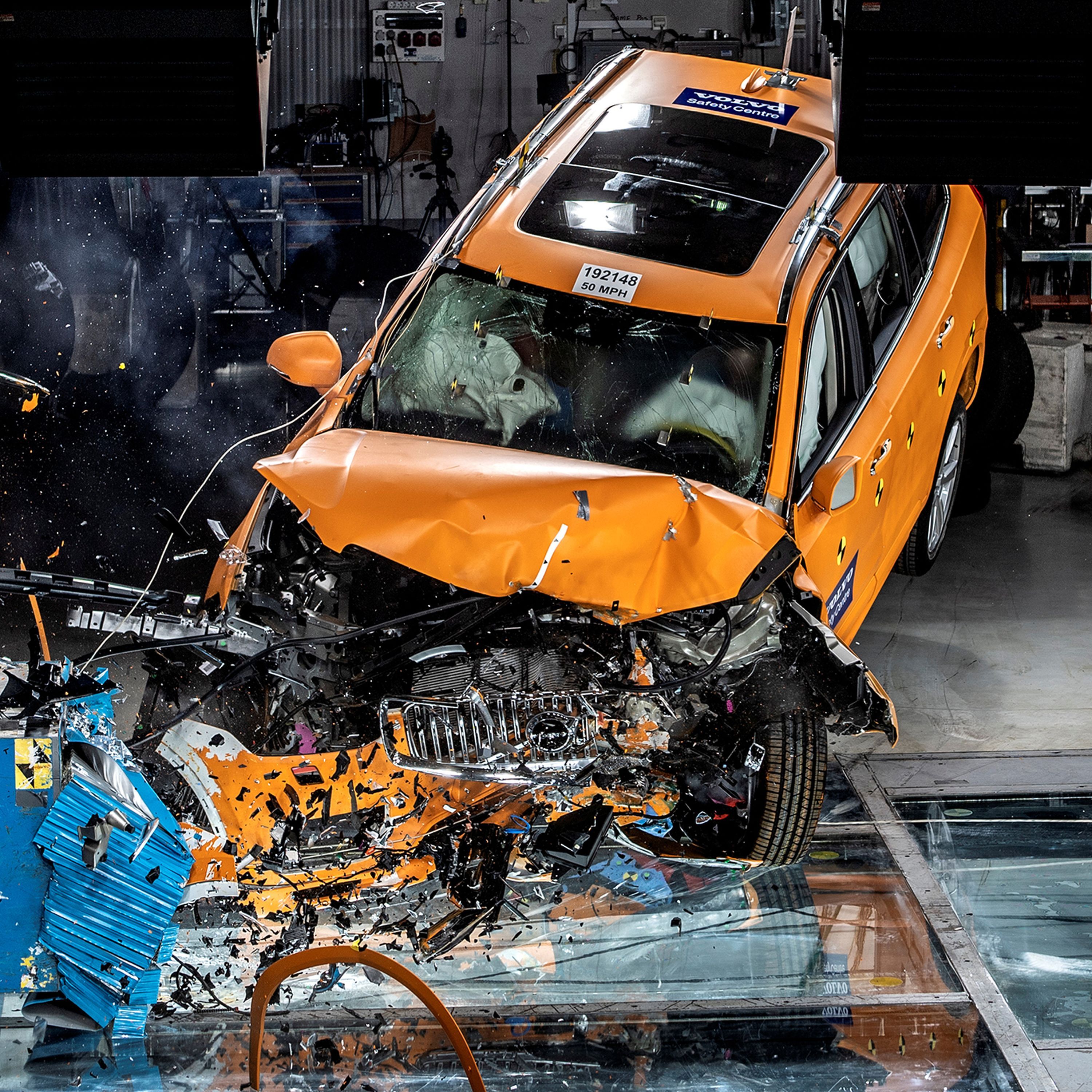 Volvo chief issues warning on self-driving car safety