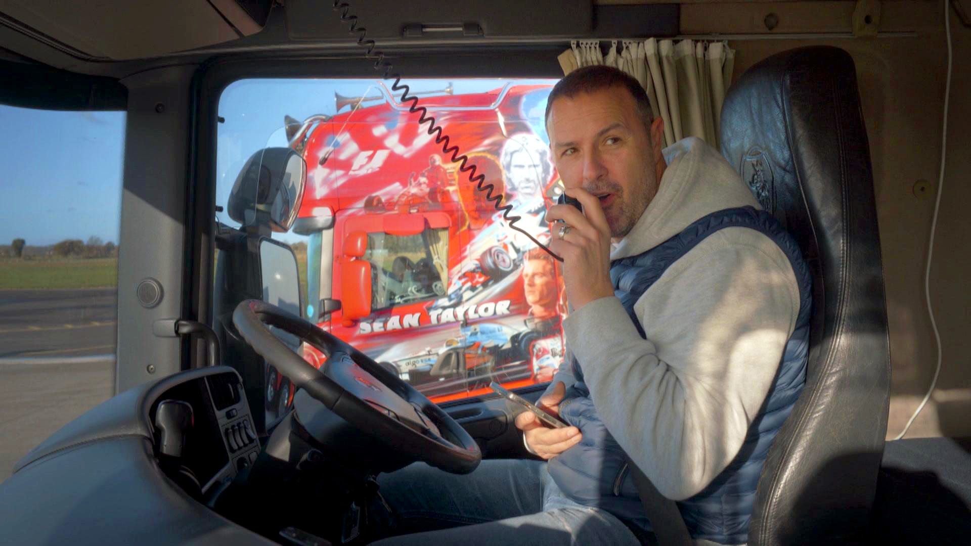 Freddie, Chris und Paddy fahren LKW