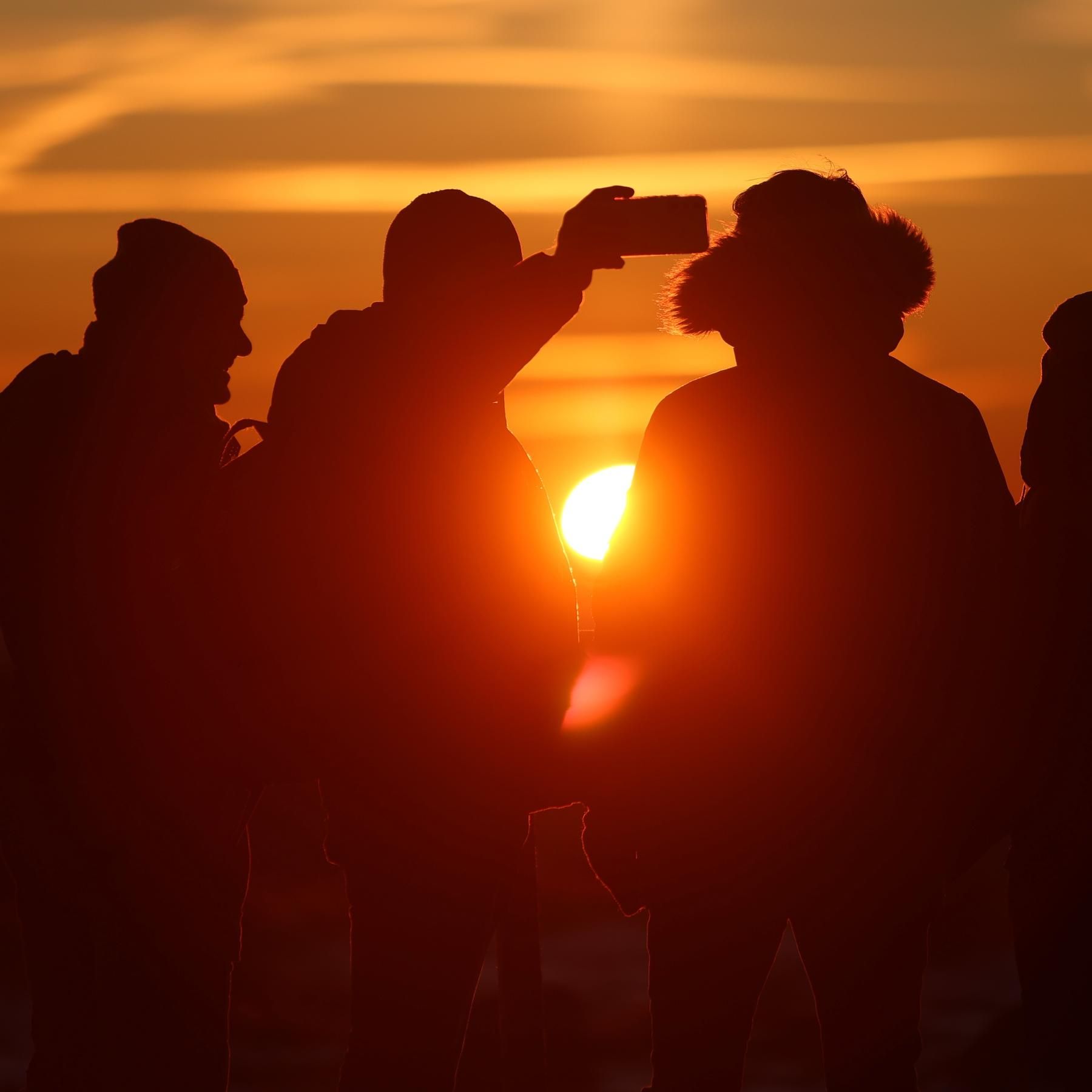 Sonne und Mars so nah wie nie - Sternenhimmel im Januar mit Planeten-Quiz