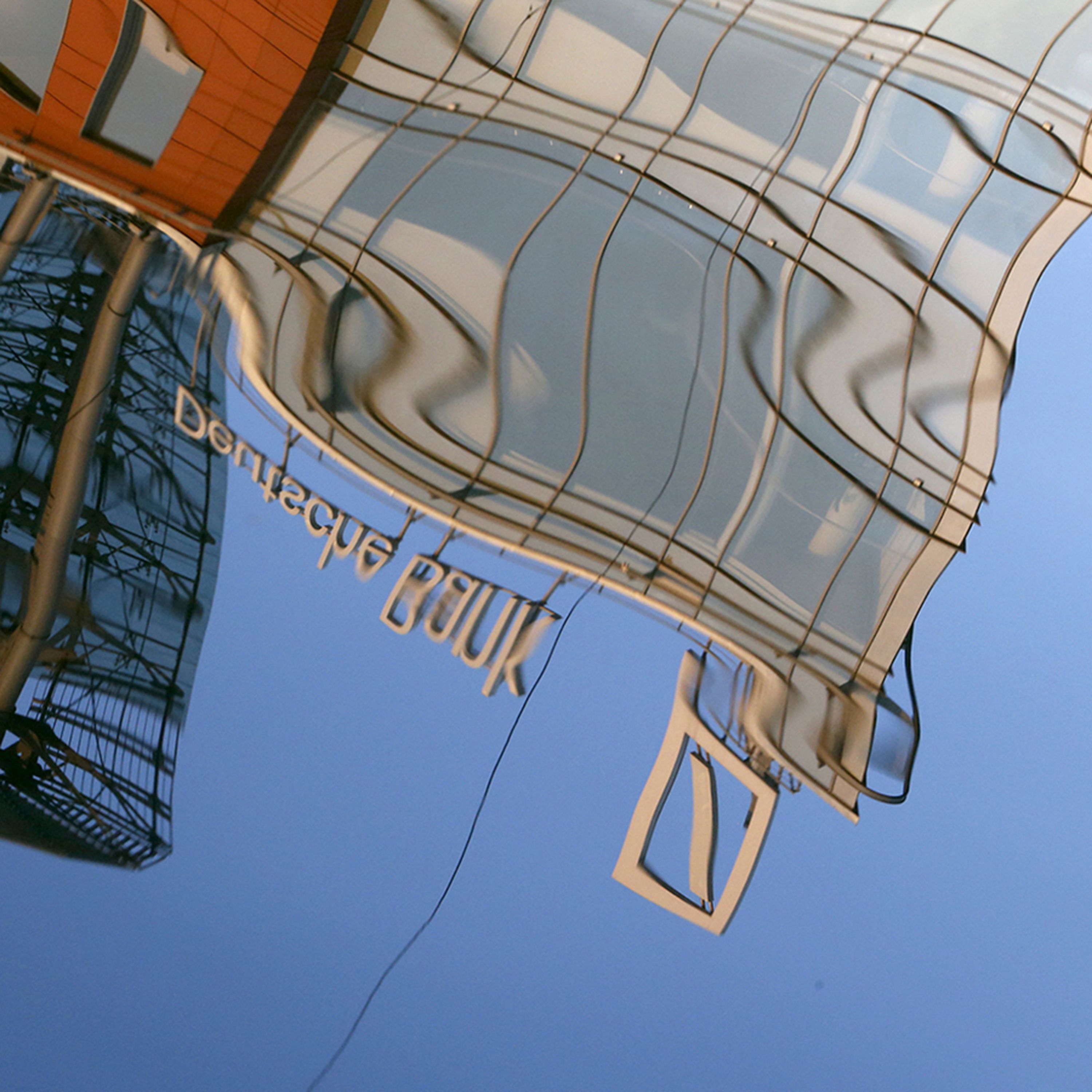 Deutsche Bank settles Russian money laundering probe