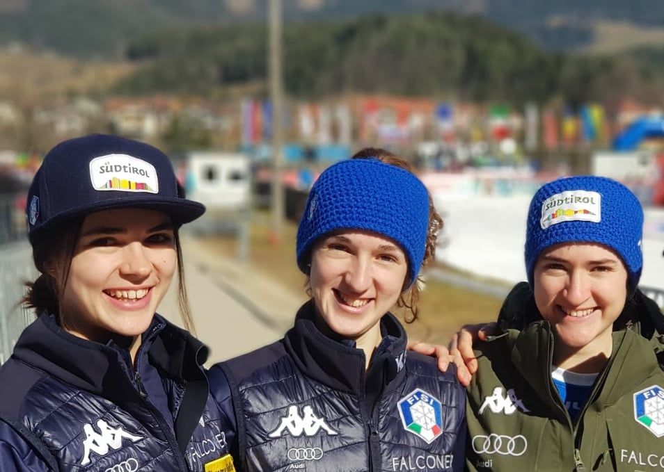 Die Weihnachts-Flugshow mit Manuela, Lara und Jessica Malsiner