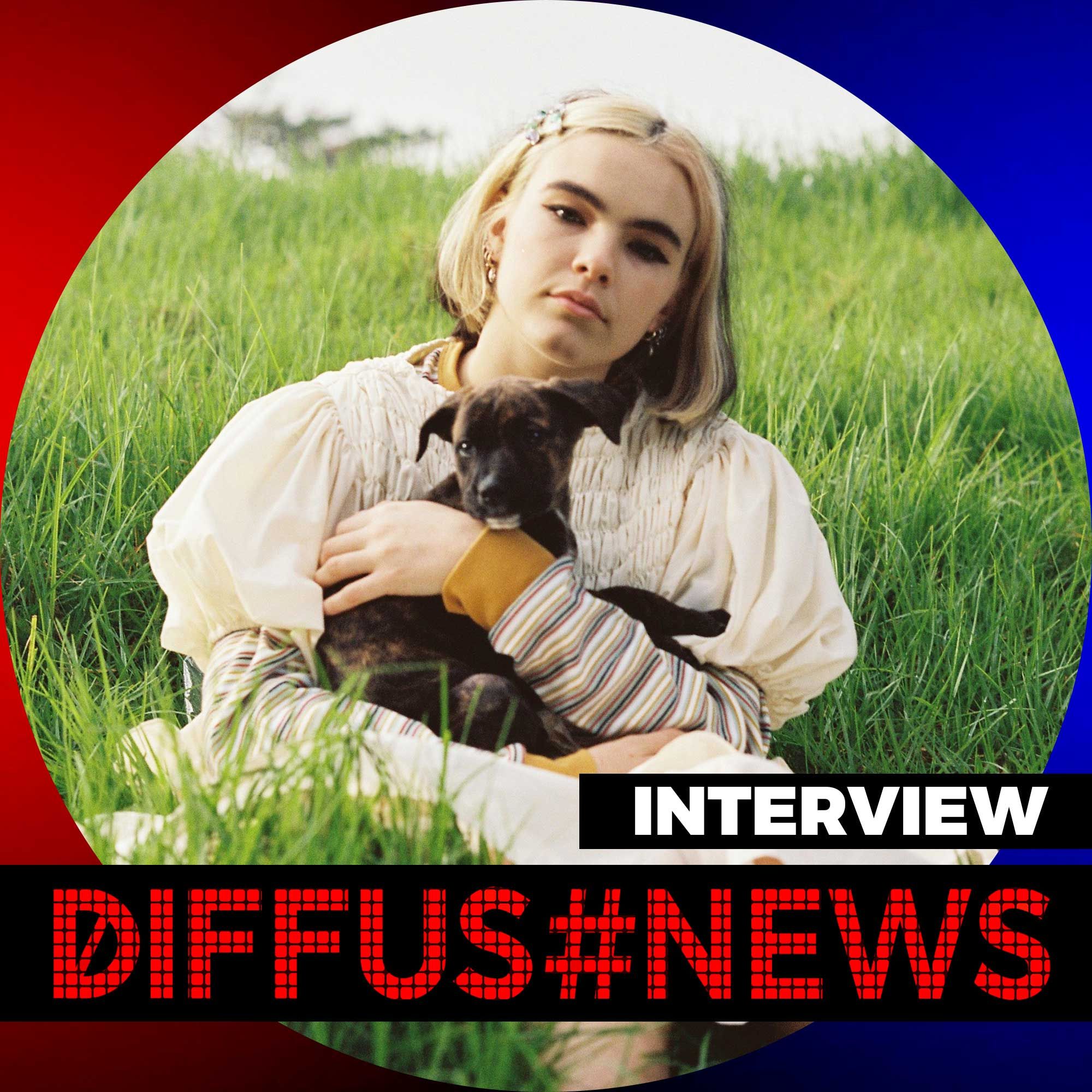 Benee im Interview: Erfolg mit "Supalonely", Ängste und neues Album "Hey u x"