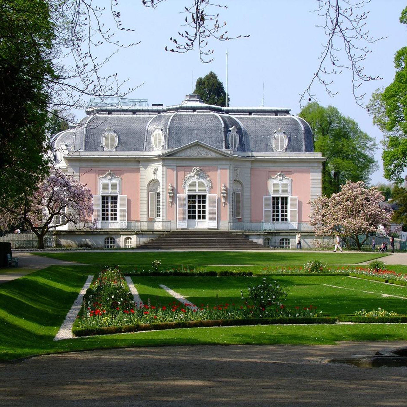 Schloss und Park Benrath (2) - Die Stiftung - Wie finanziert sich ein Schloss?
