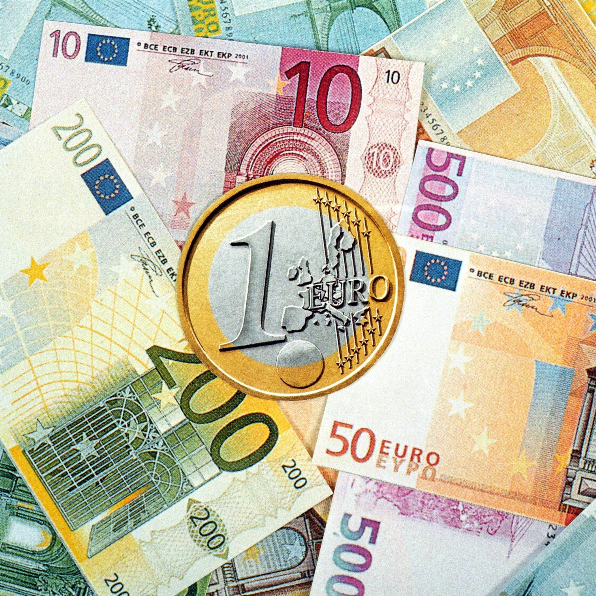 23.04.1998: Der Bundestag stimmt der Einführung des Euros zu