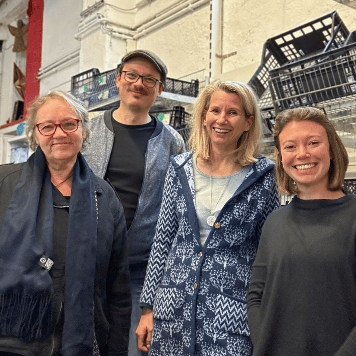 B2P068 Andrea Roschek & Alexandra Gruber (Die Tafeln) - Zwischen Armut und Überschuss