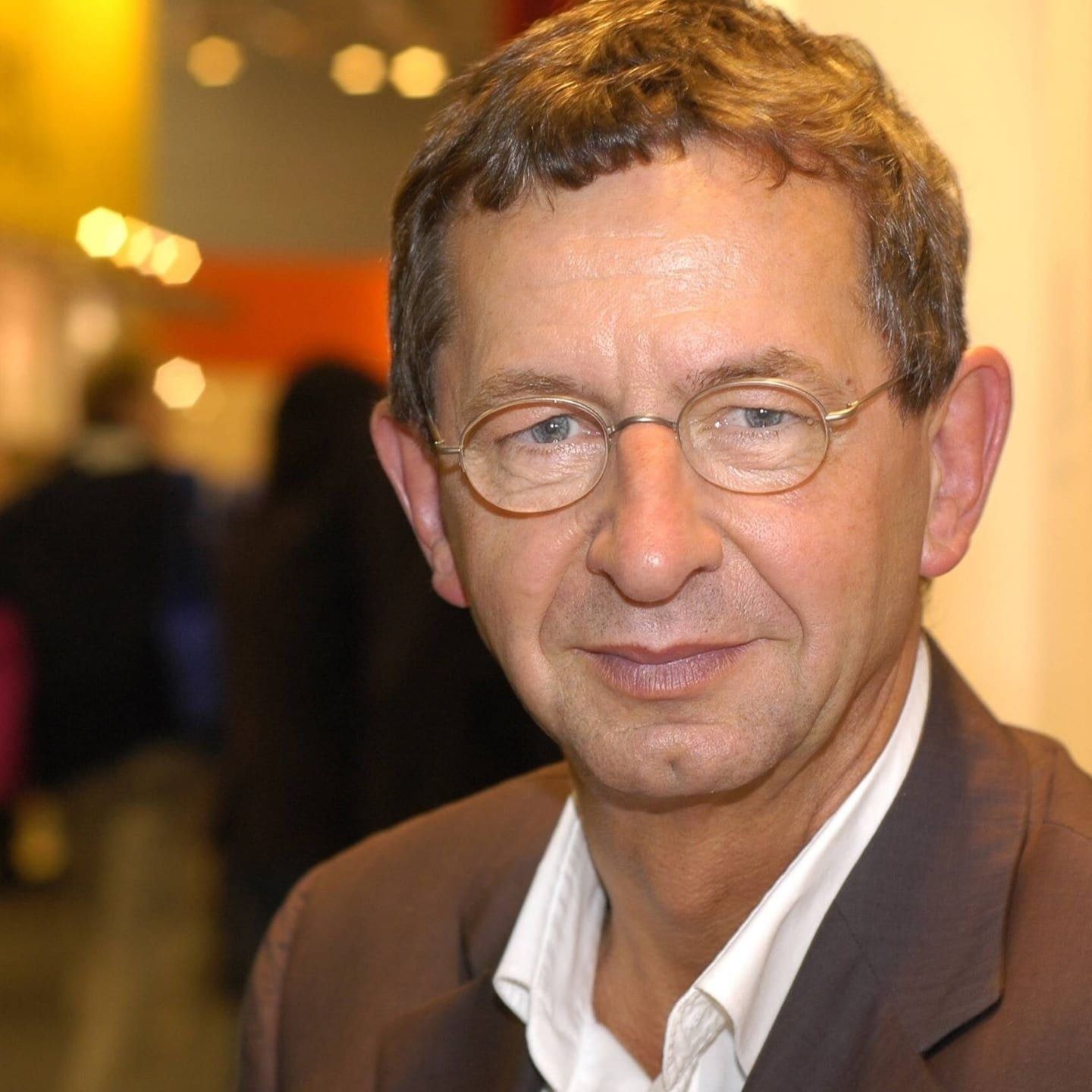 Zwischen Exil und Anpassung: „Schreiben in finsteren Zeiten“ von Helmuth Kiesel