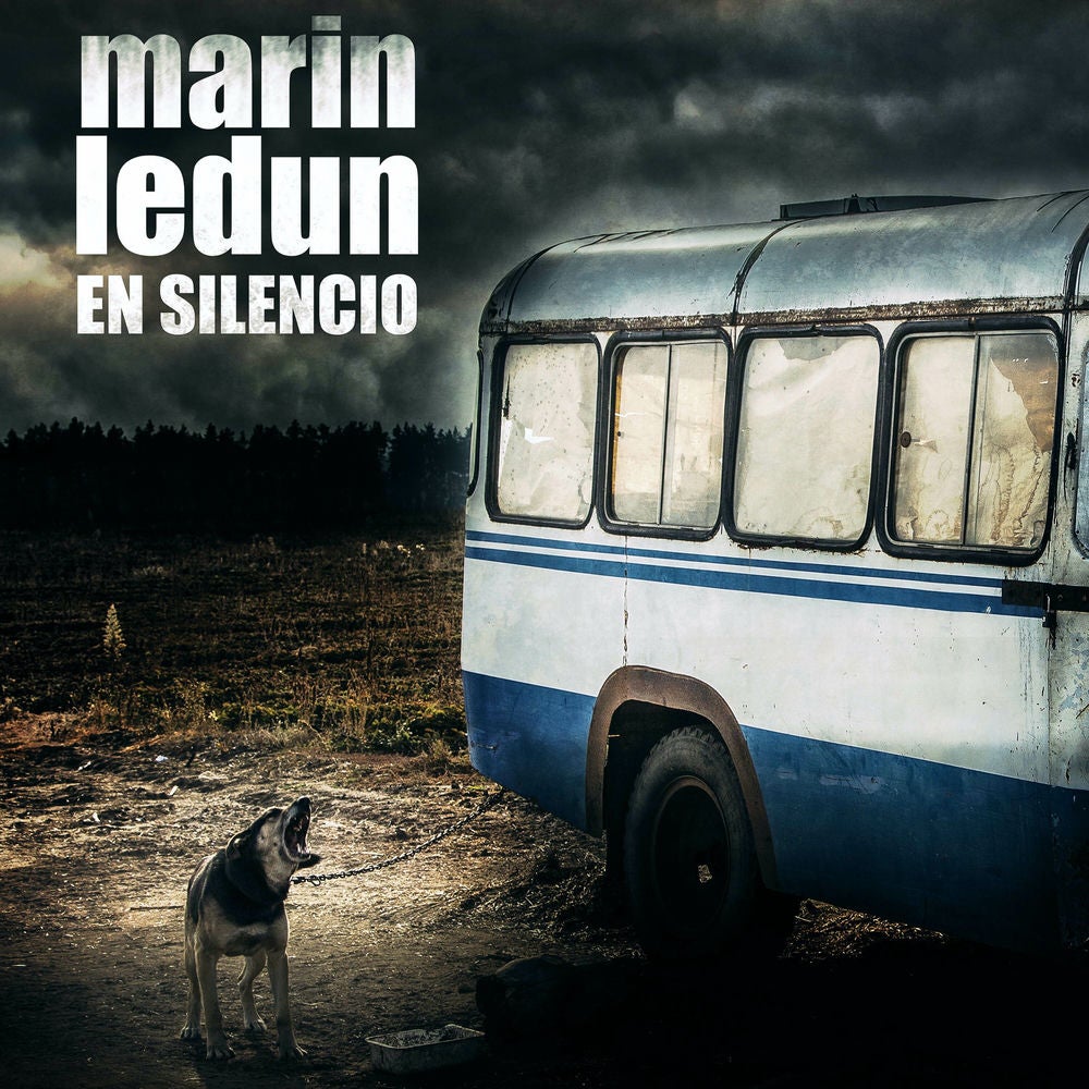 En silencio