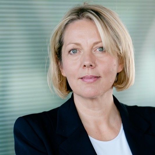 Wie verändert KI unsere Kommunikation? Anita Hermann-Ruess im SonnTalk