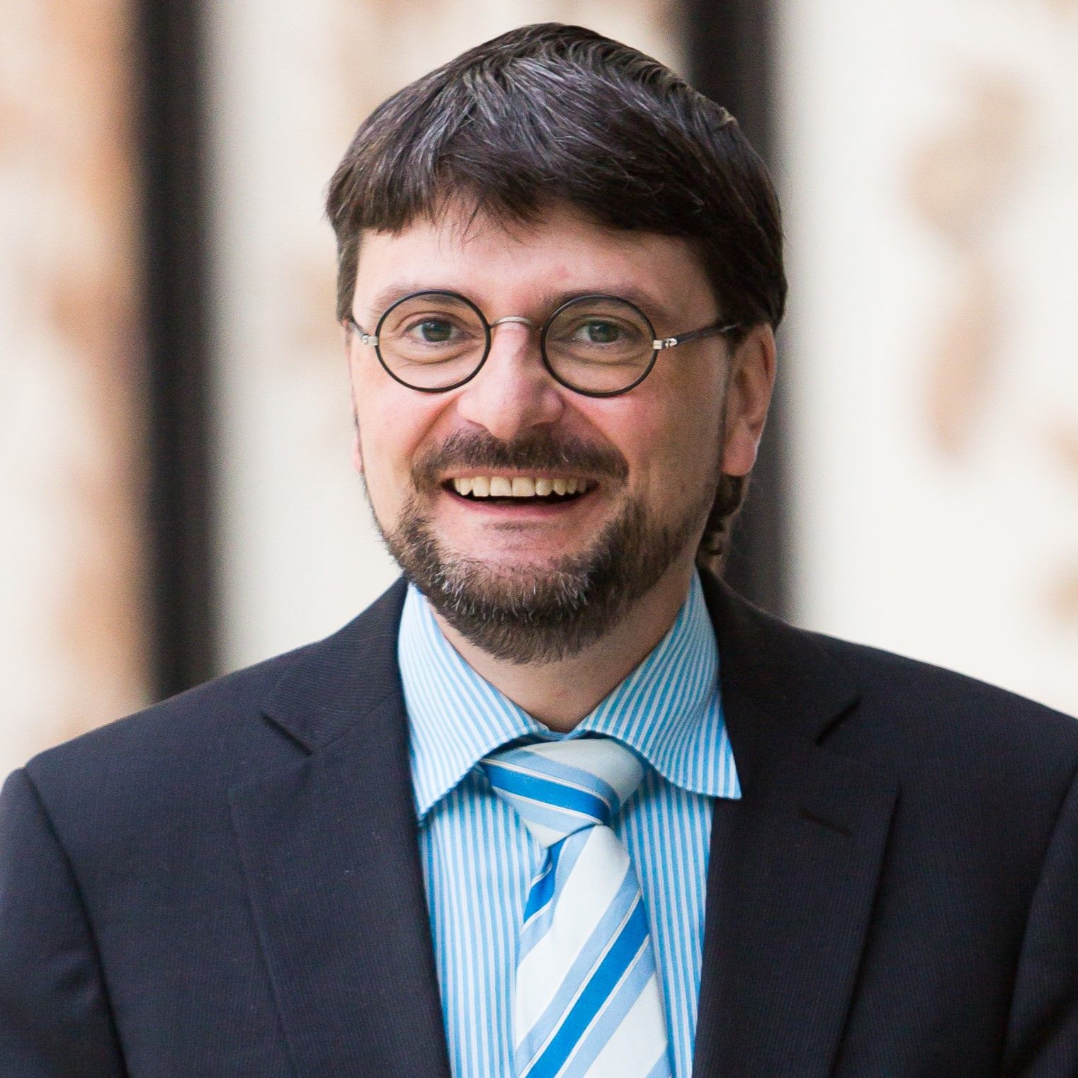 #262 Erik Händeler: Religion und Wirtschaft - warum sie nur scheinbar Gegensätze sind
