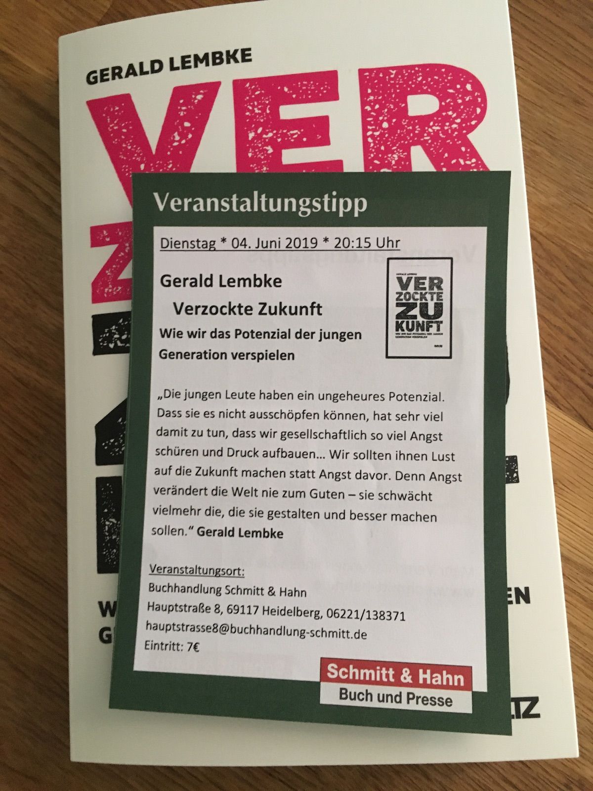 Hören: Verzockte Zukunft LIVE (Autorenlesung)