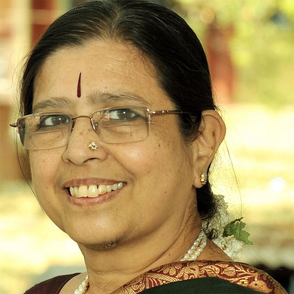 Chant The Srimad-Bhagavad-Gita, Vol. 1: Listen & Learn Chapters 1-6