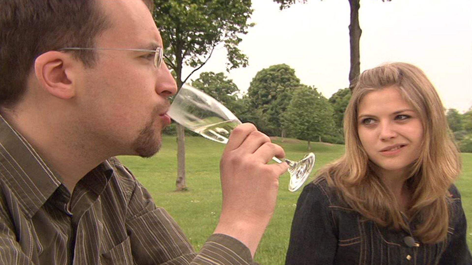 Eltern wollen Tochter mit guter Partie verheiraten