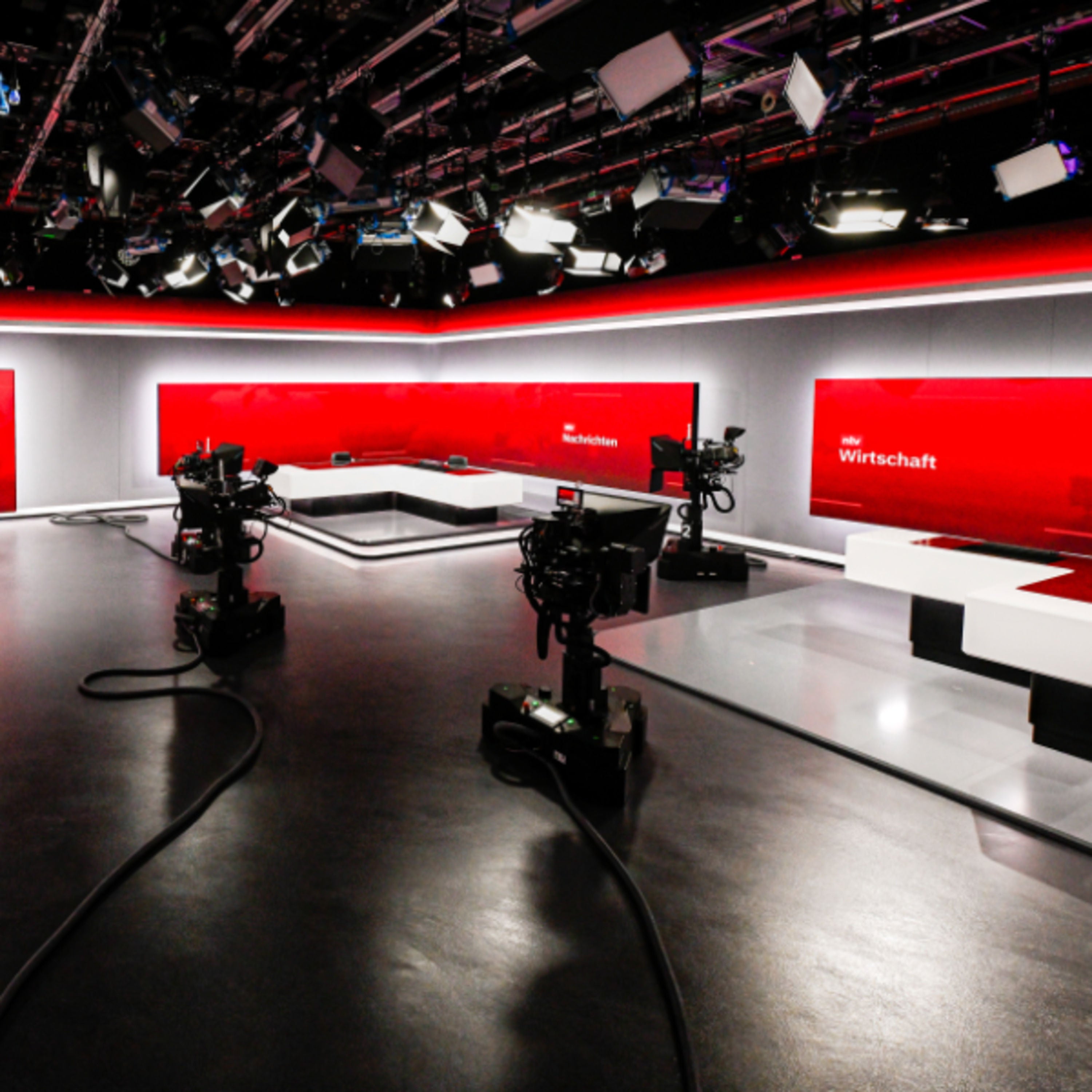 Ein neues Studio, ein großer Design-Umbruch und ein halbgares Ergebnis