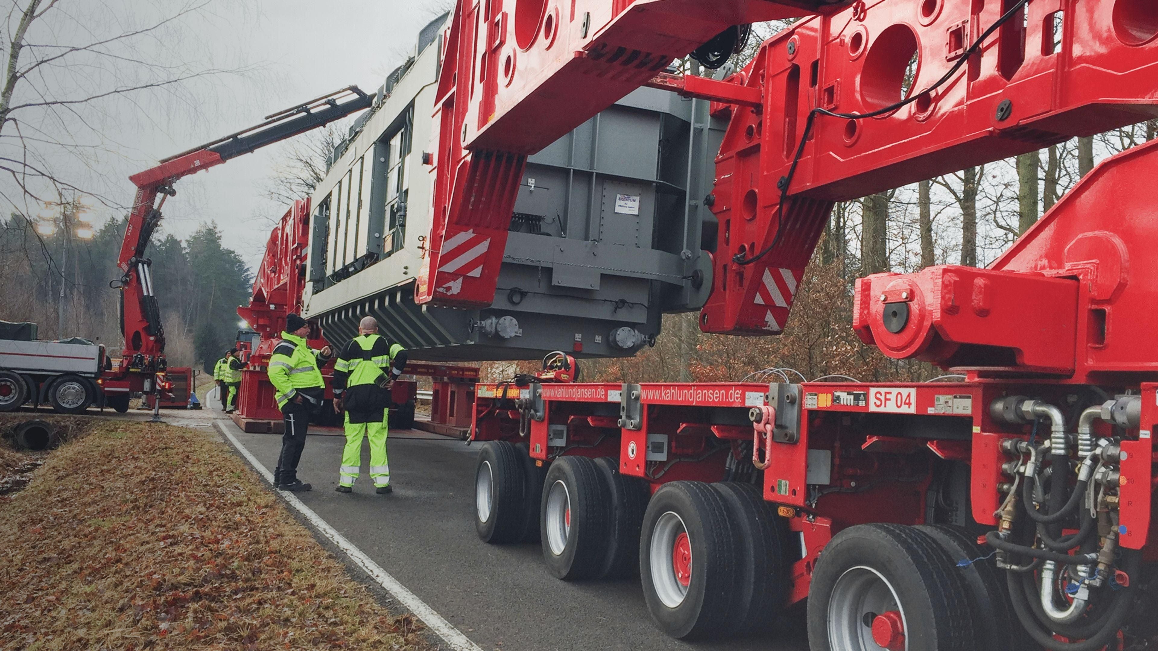 Super-Schlepper - Schwertransport auf Achse
