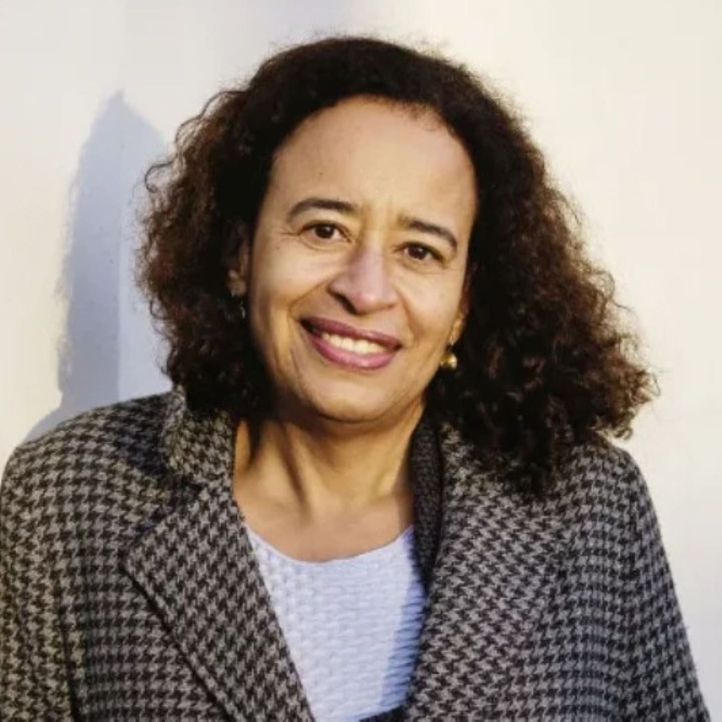 Was Familien über Generationen weitergeben: Miriam Carbes „Unerwünschte Töchter“