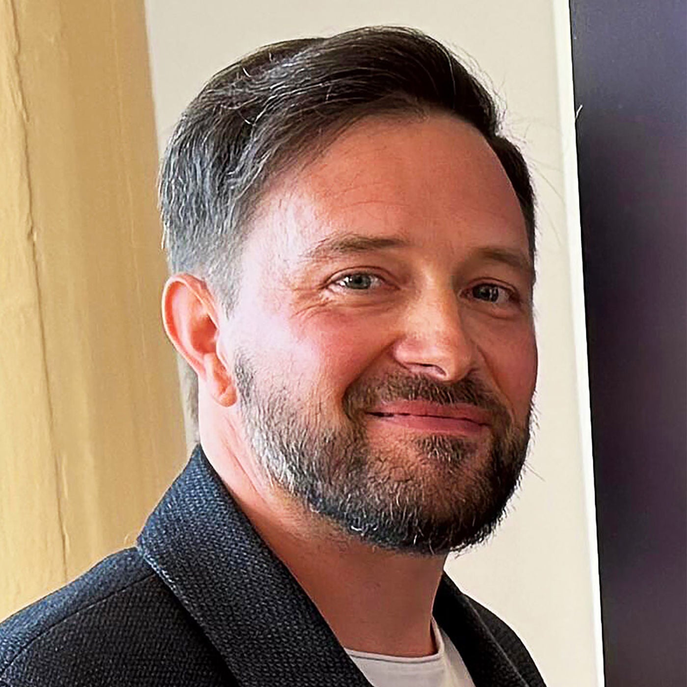 "Das Musicalschreiben passiert bei mir impulsiv" | Dennis Martin, Musical-Macher