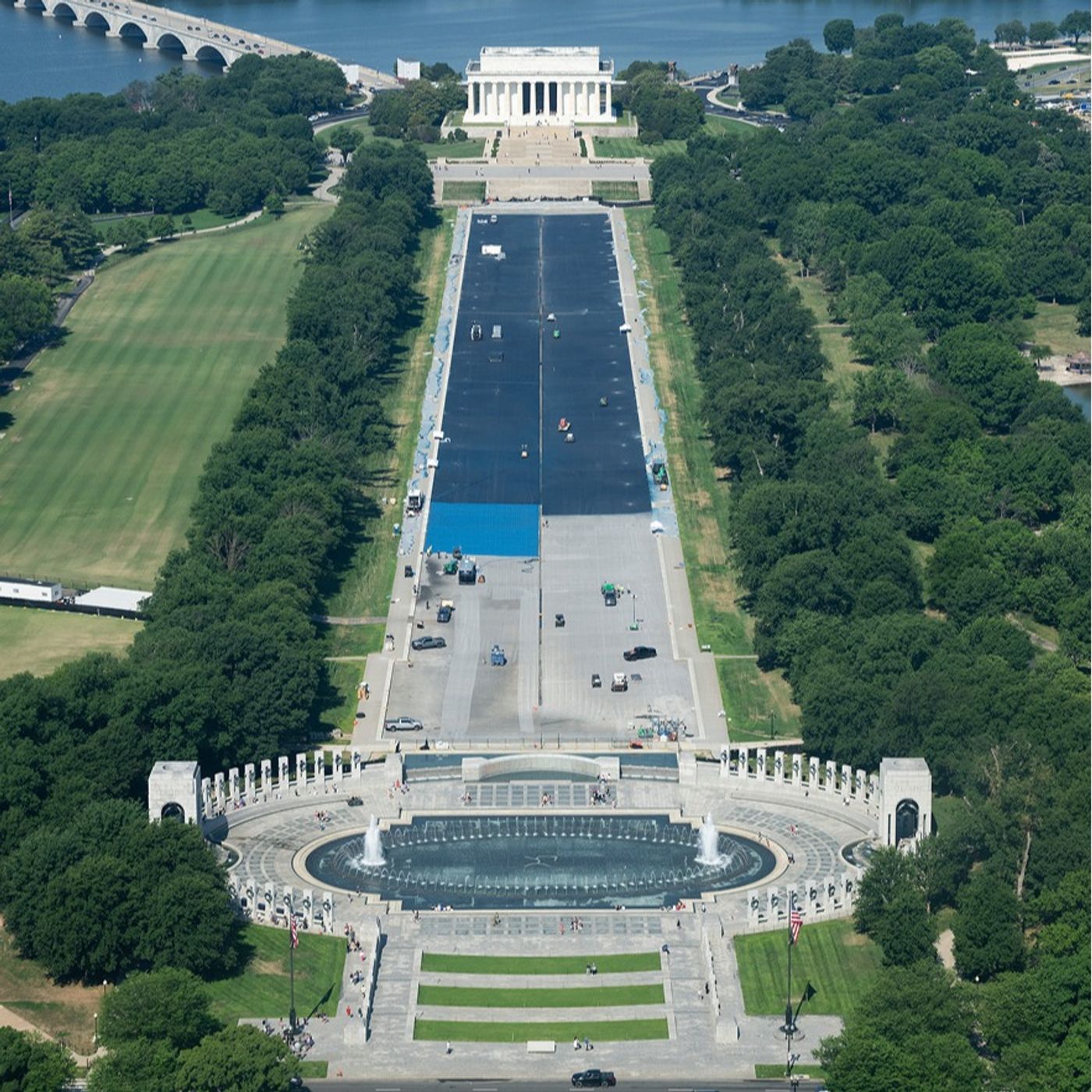 Inside Trump’s Mad Dash to Renovate Washington