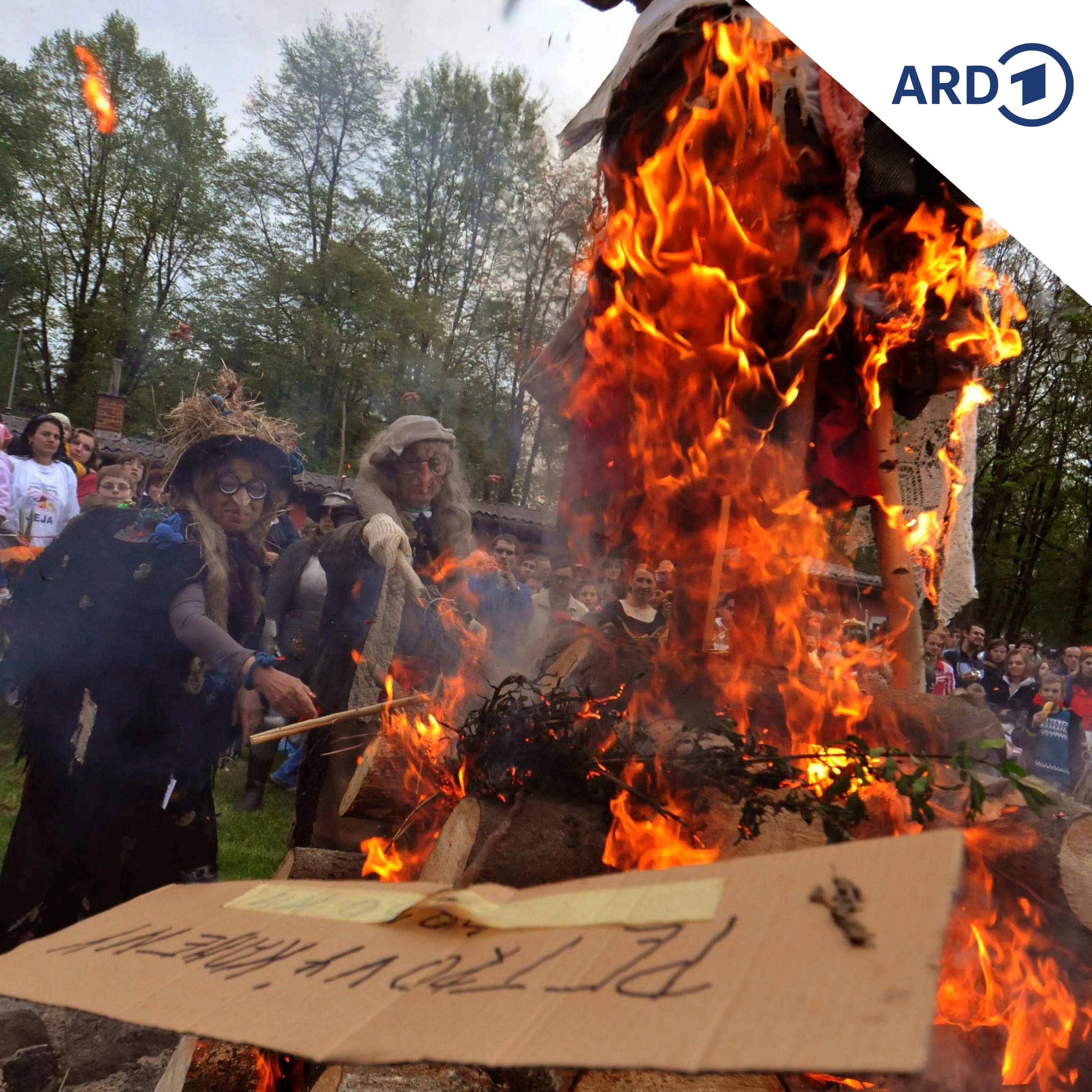 Hexenfeuer und Mai-Traditionen in Polen und Tschechien