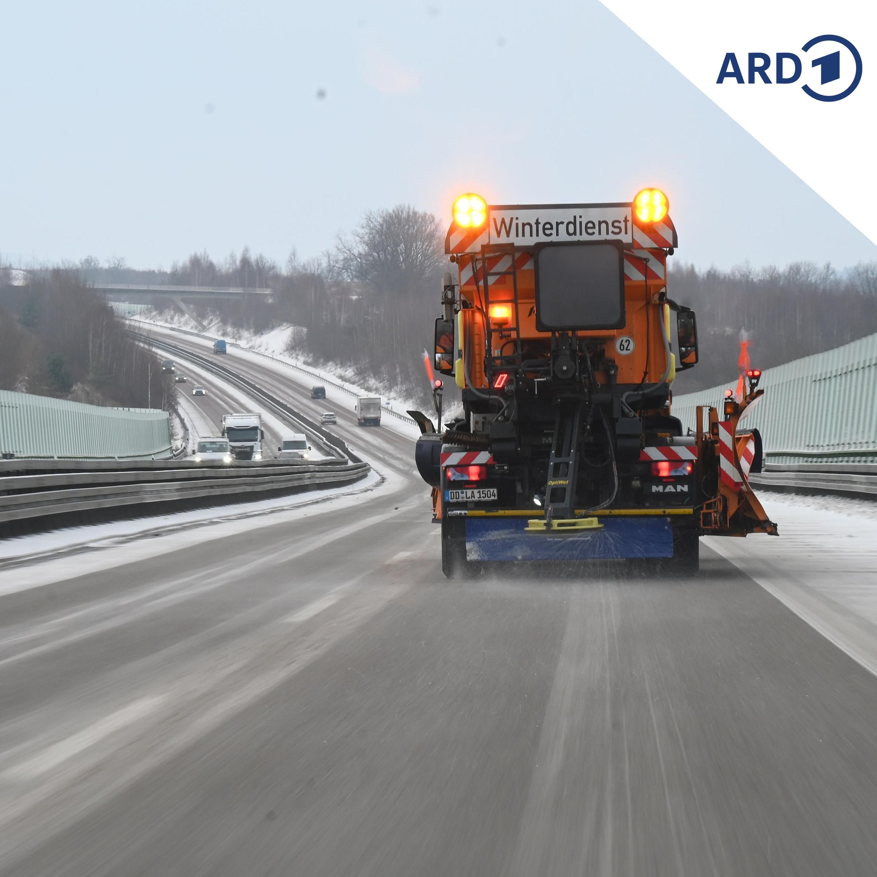 Glatte Straßen und Wege: Winterdienst im Dauerstress