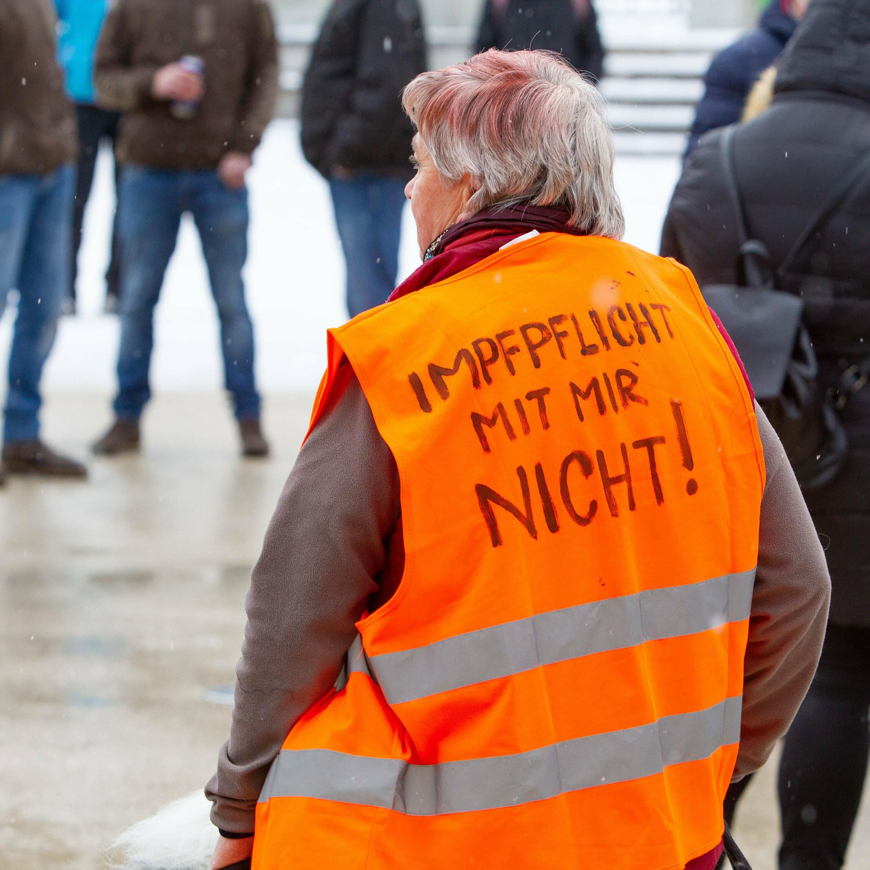 Impfpflicht in Österreich: "Die Polizei wird niemanden festhalten und impfen"
