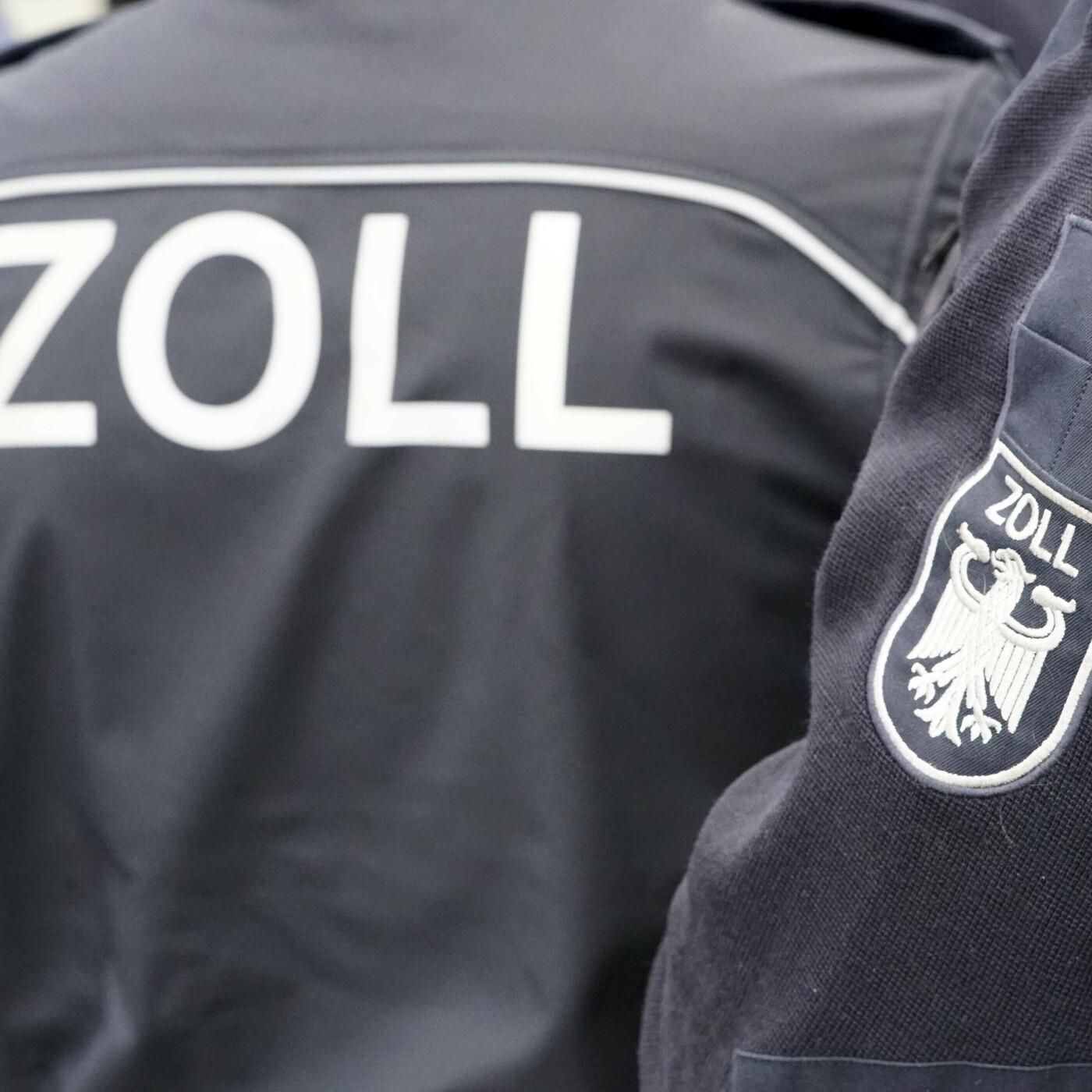 Der Zoll beschlagnahmt Autos russischer Urlauber