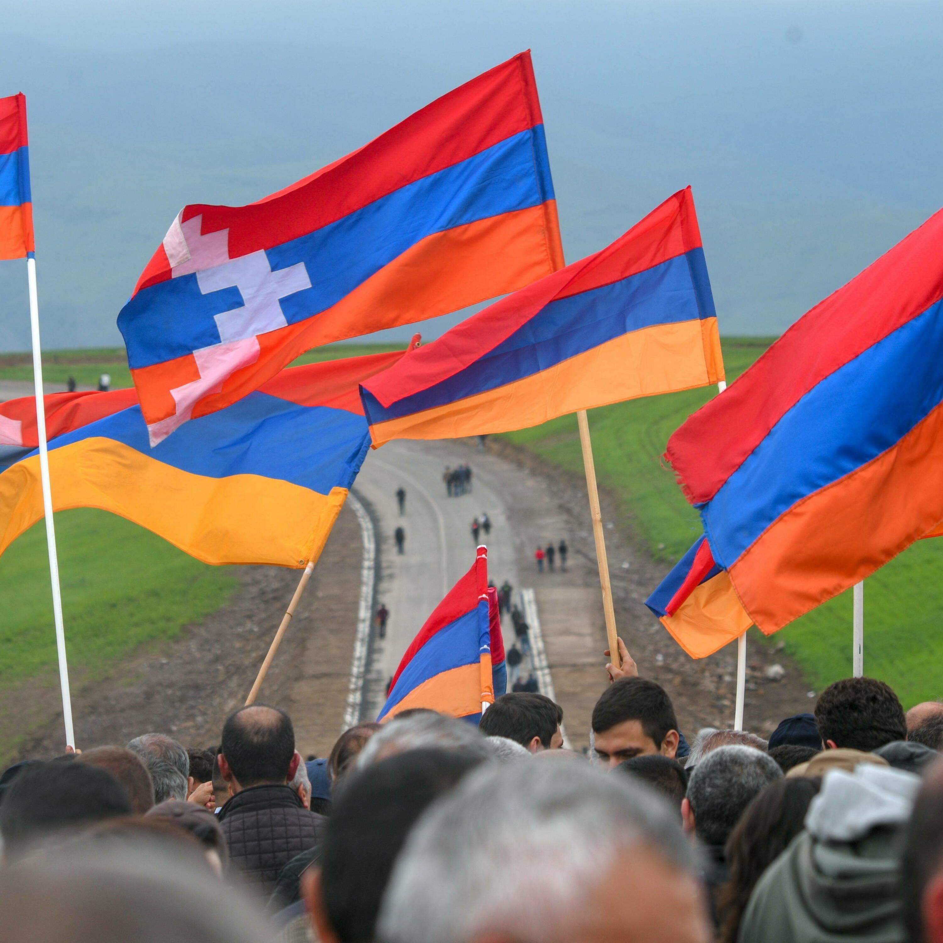 Streit um Bergkarabach: Armenier fühlen sich von Russland verraten