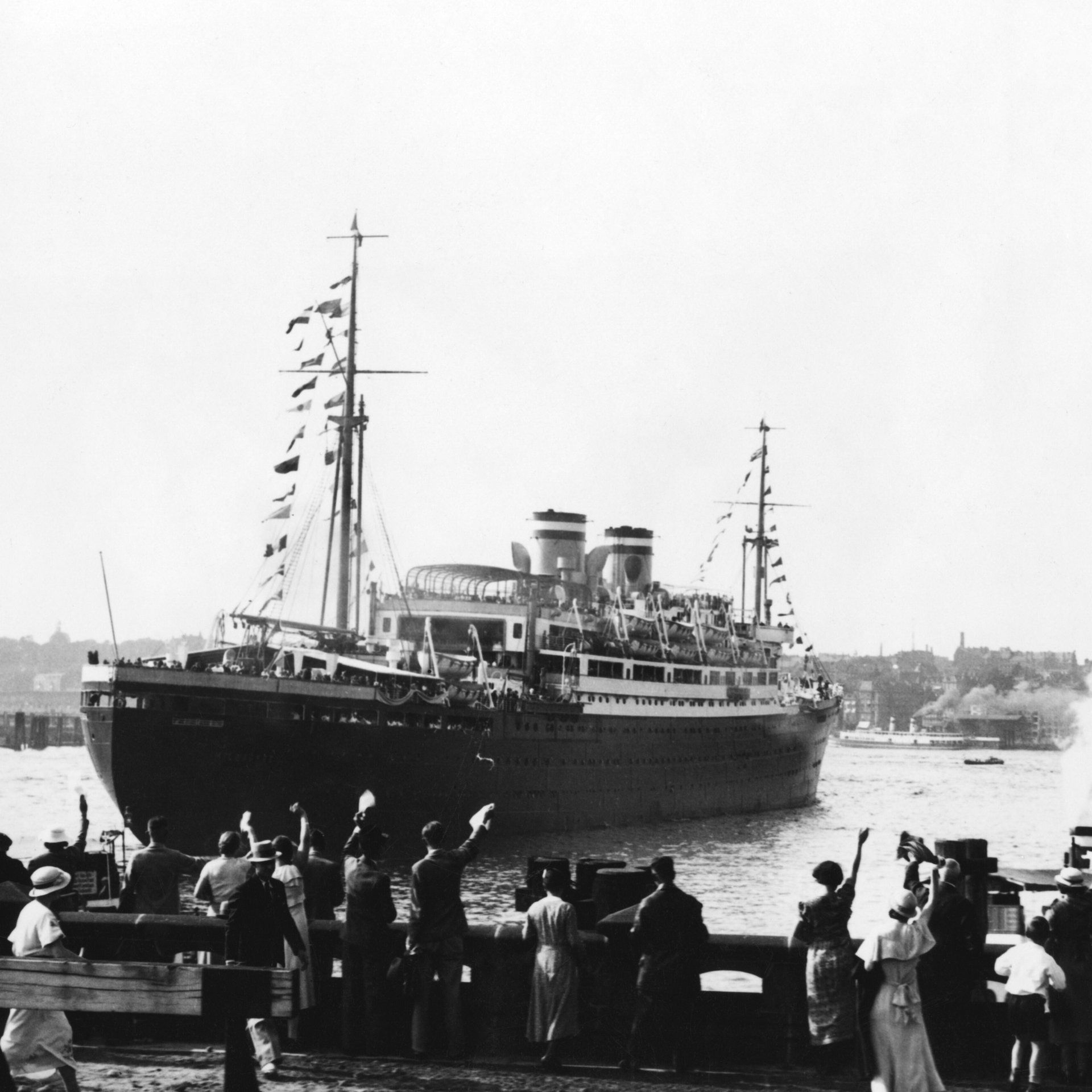 05.06.1949: Das isländische Schiff „Esja“ legt in Hamburg ab
