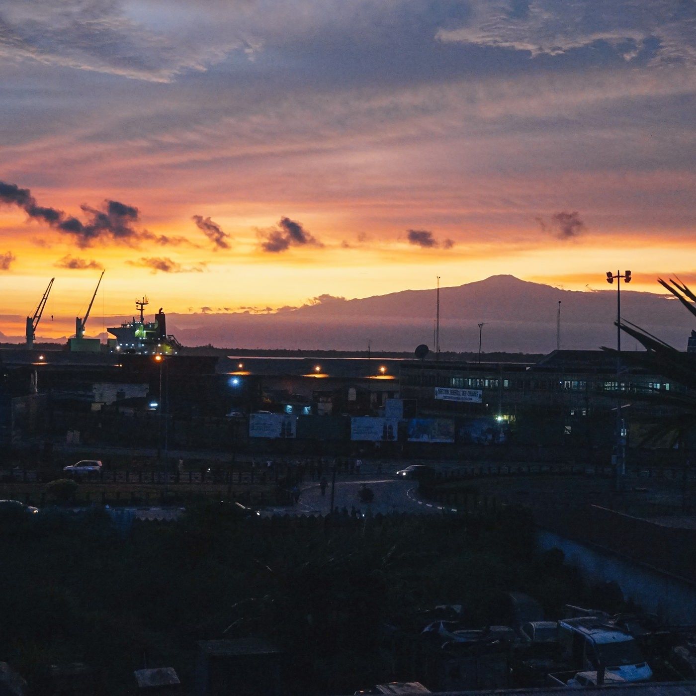 Douala | verlassene Seemänner, Piraten und durchtanzte Nächte