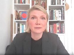 Cathryn Clüver Ashbrook: "Ich reise immer mit einem sauberen Handy in die USA"