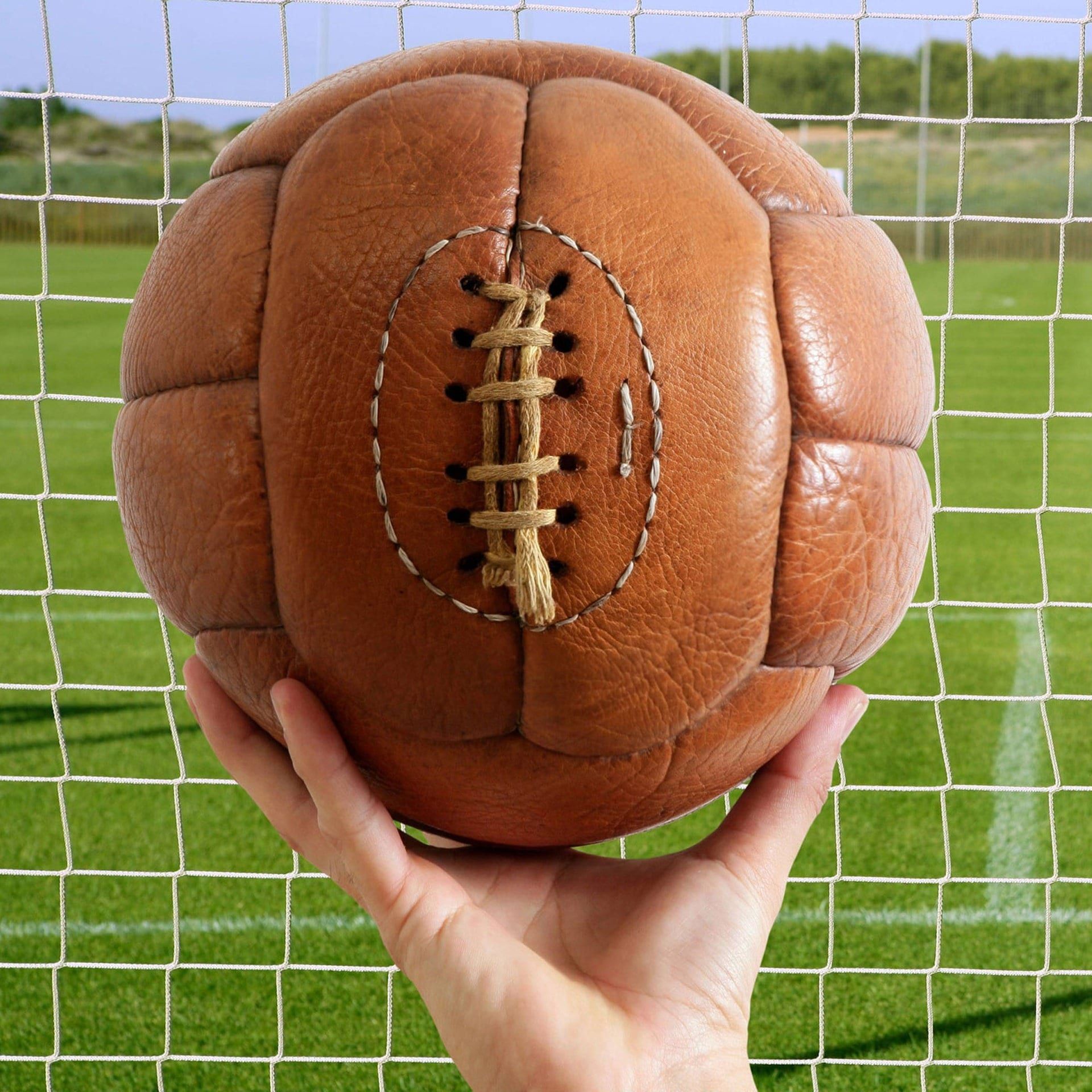 Die Macht der Schweinsblase – Fußball und die Kunst der Überschreitung