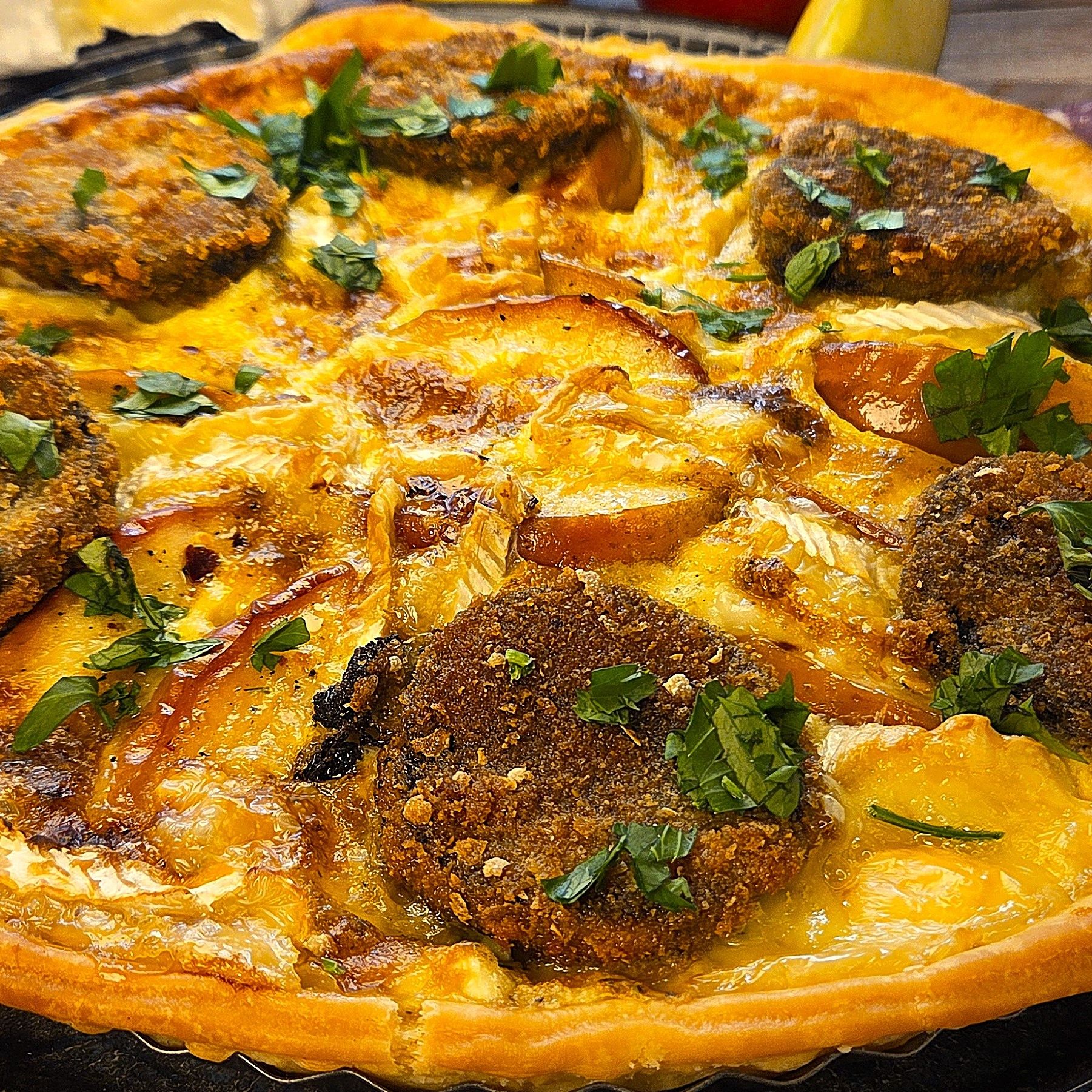 Folge 175 - Rheinländische Tarte Normande mit Apfel, Camembert und Blutwurst