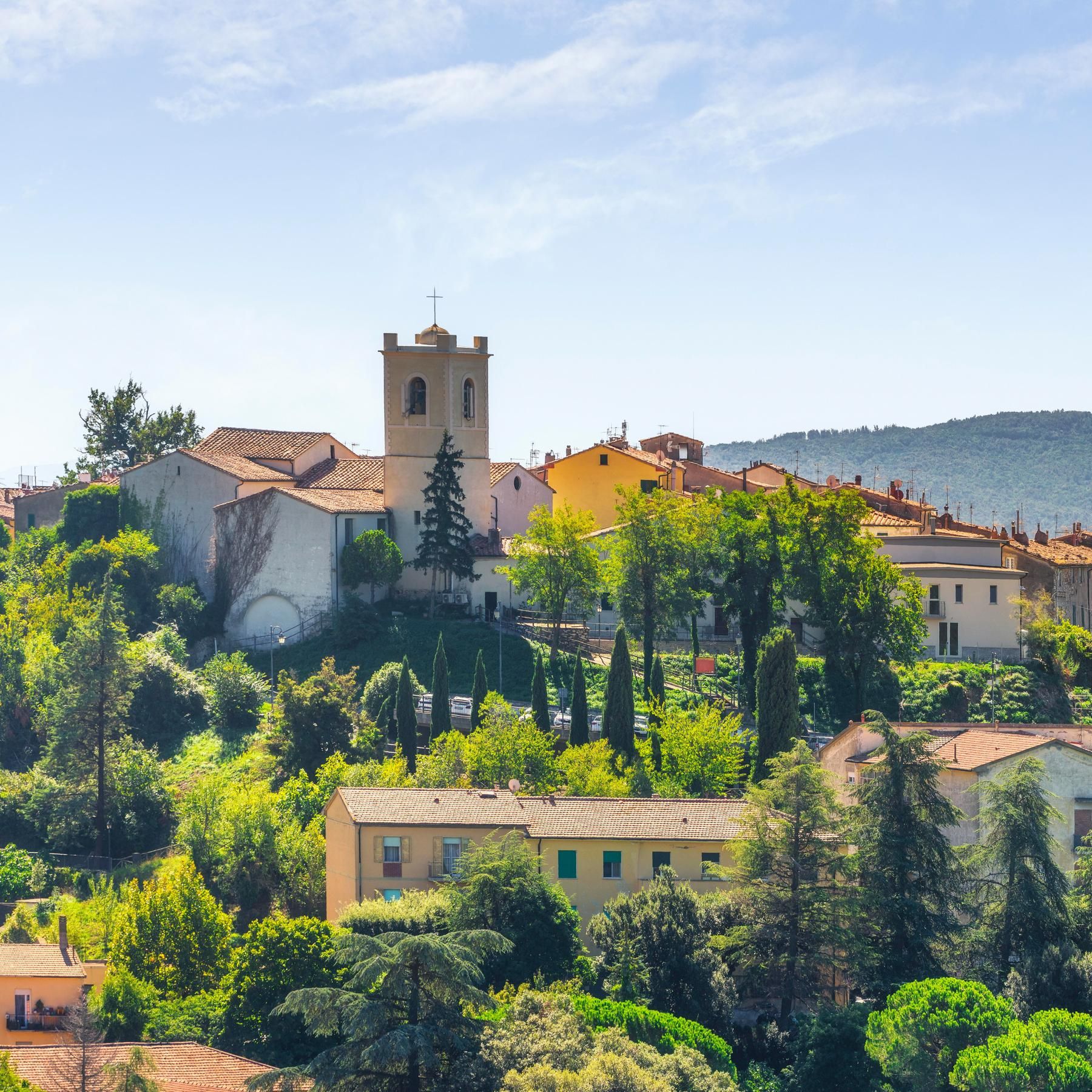 Toskana: Dorfleben in San Giovanni delle Contee dank Cooperativa, Wein und Architektur in der Maremma, E-Biken in den toskanischen Bergen