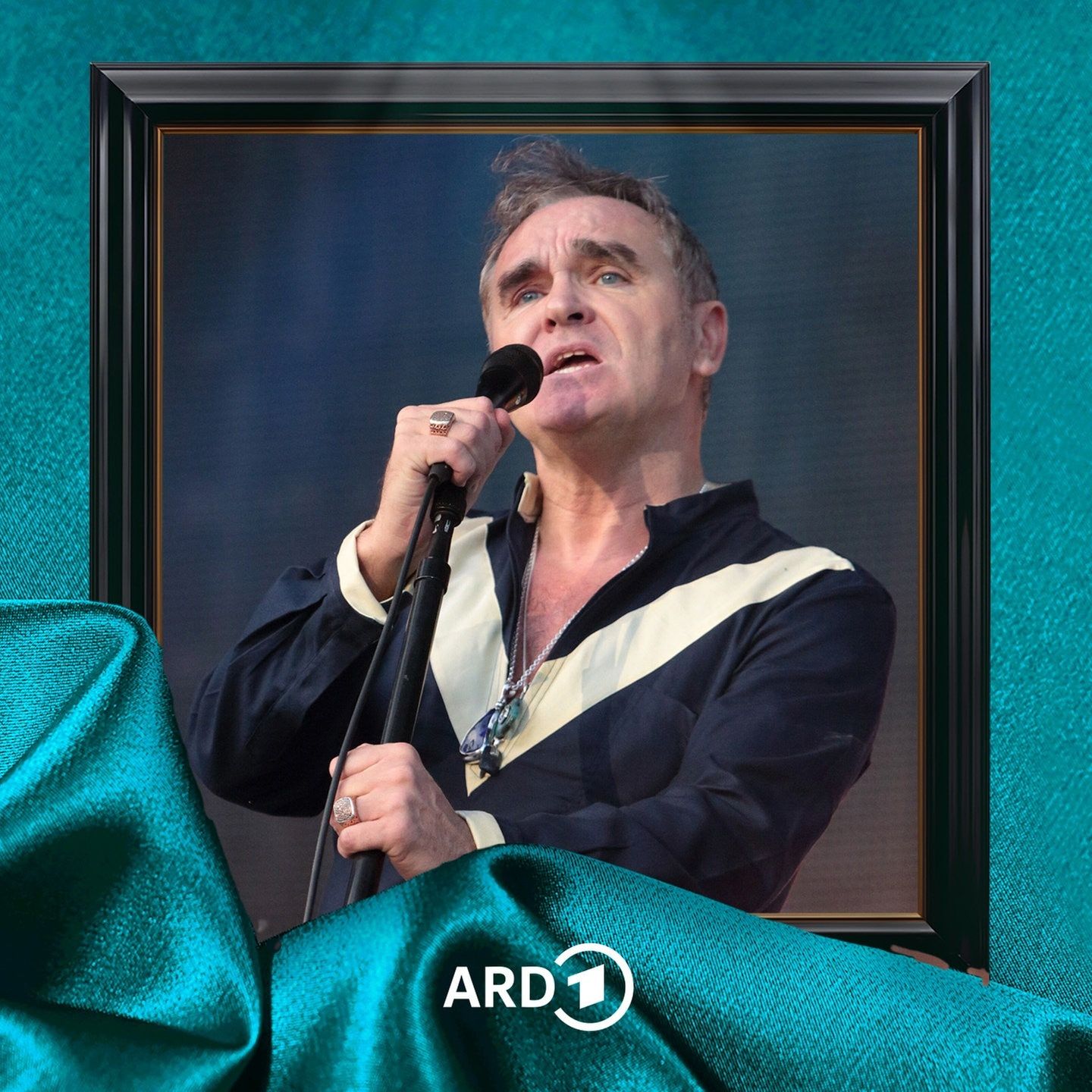 The Smiths – "The Queen Is Dead"