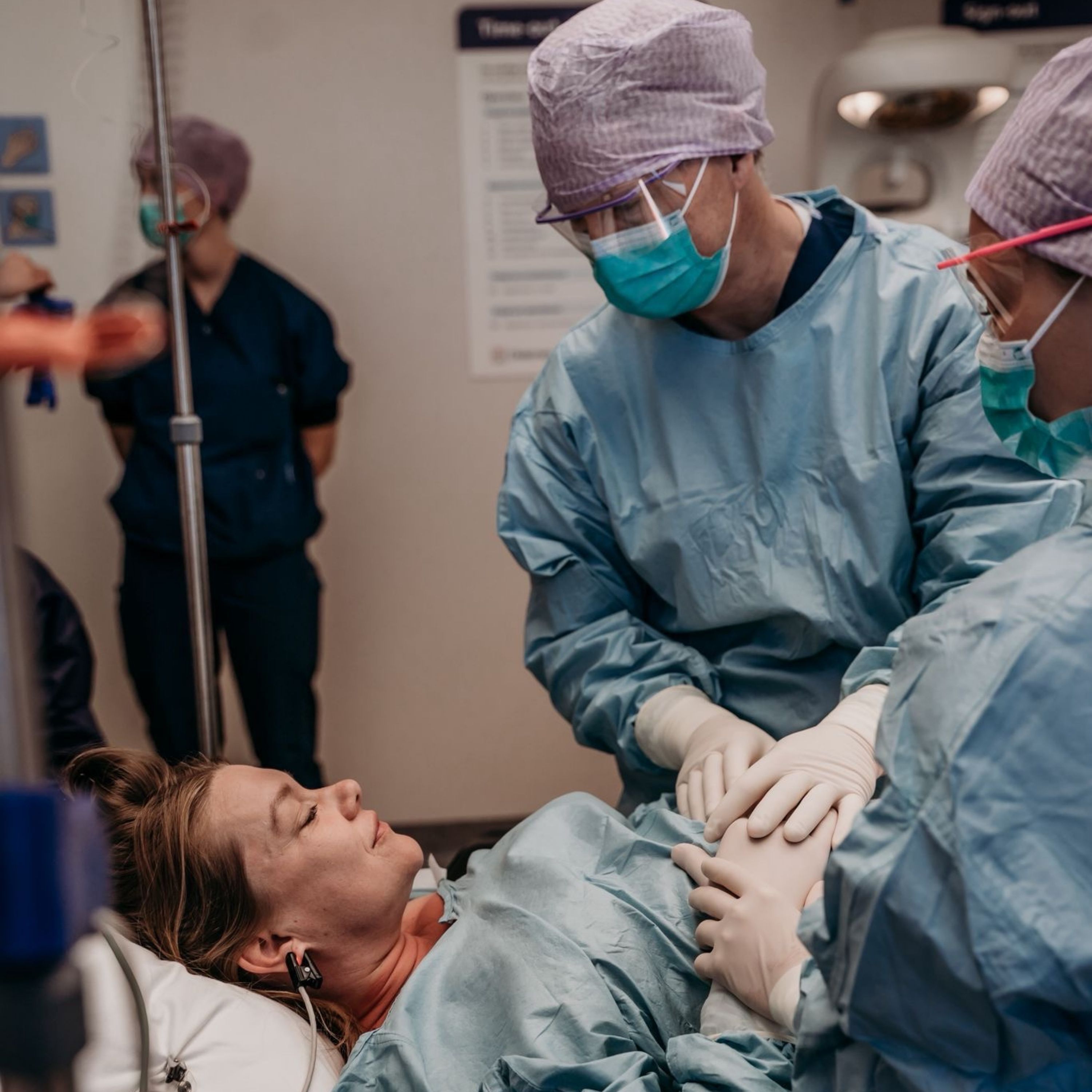 227 | (ENG) Maternal Assisted Cesareans (MAC) with Dr. Koen Deurloo