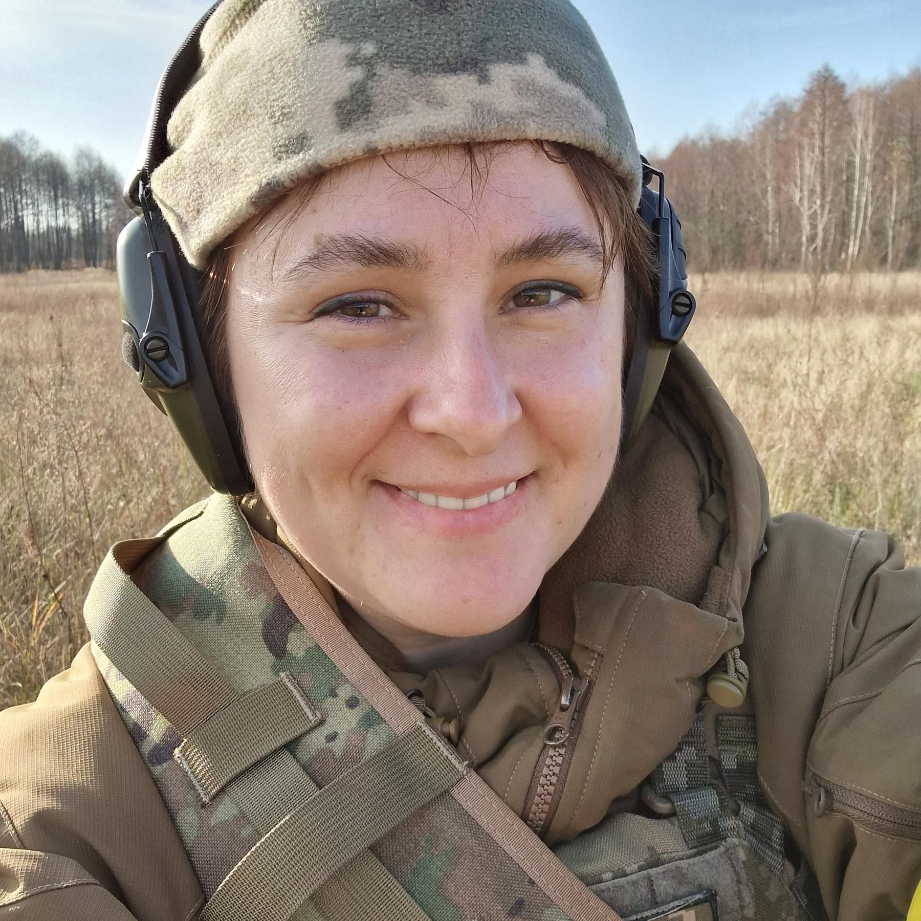 Zwischen Front und Feminismus - Wie Alina Sarnatska den Krieg ins ukrainische Theater bring