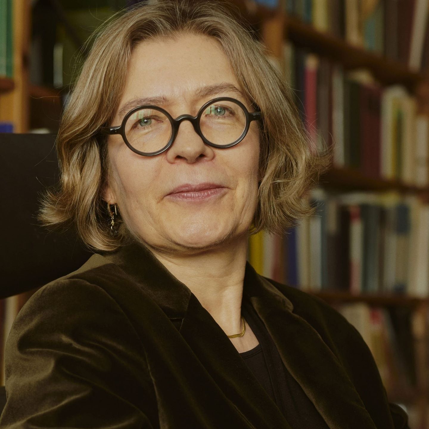 Opferkultur und die Dramatisierung von Verletzlichkeit: Maria-Sibylla Lotters Sachbuch „Opfer“ | Buchkritik