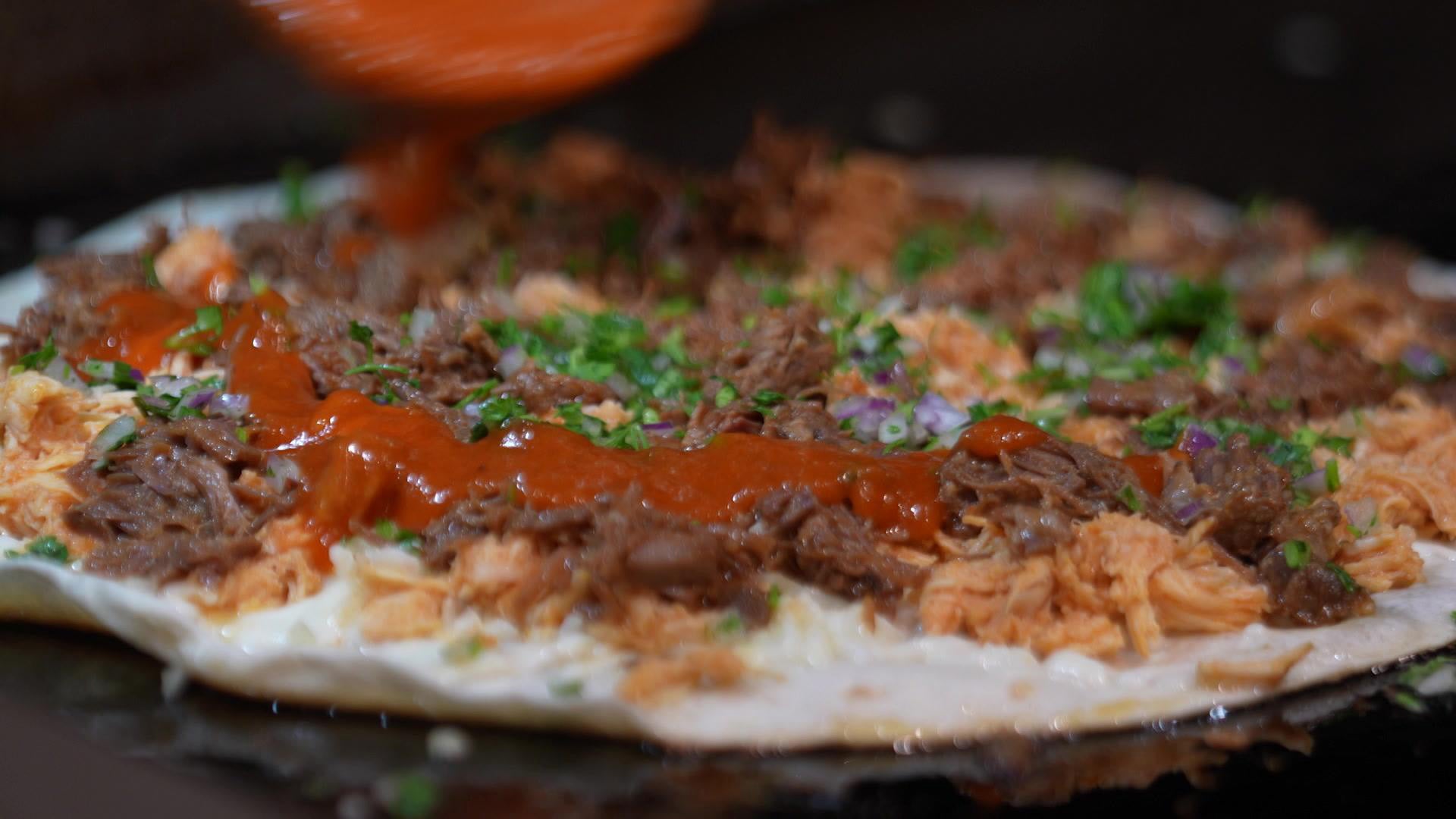 Thema u.a.: Die erste Taco-Pizza der Welt