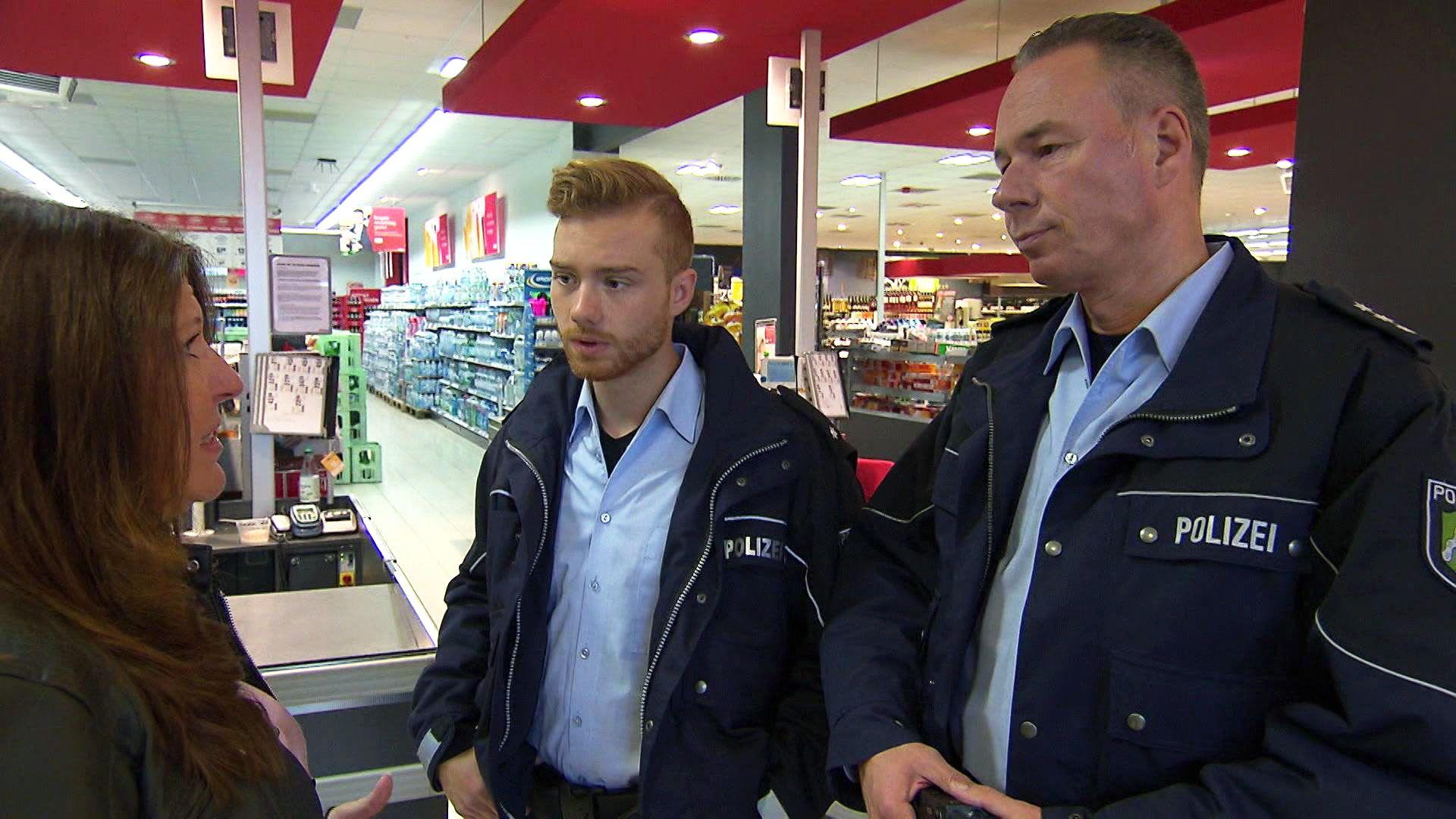 Jugendlicher Profi-Dieb beklaut Frau