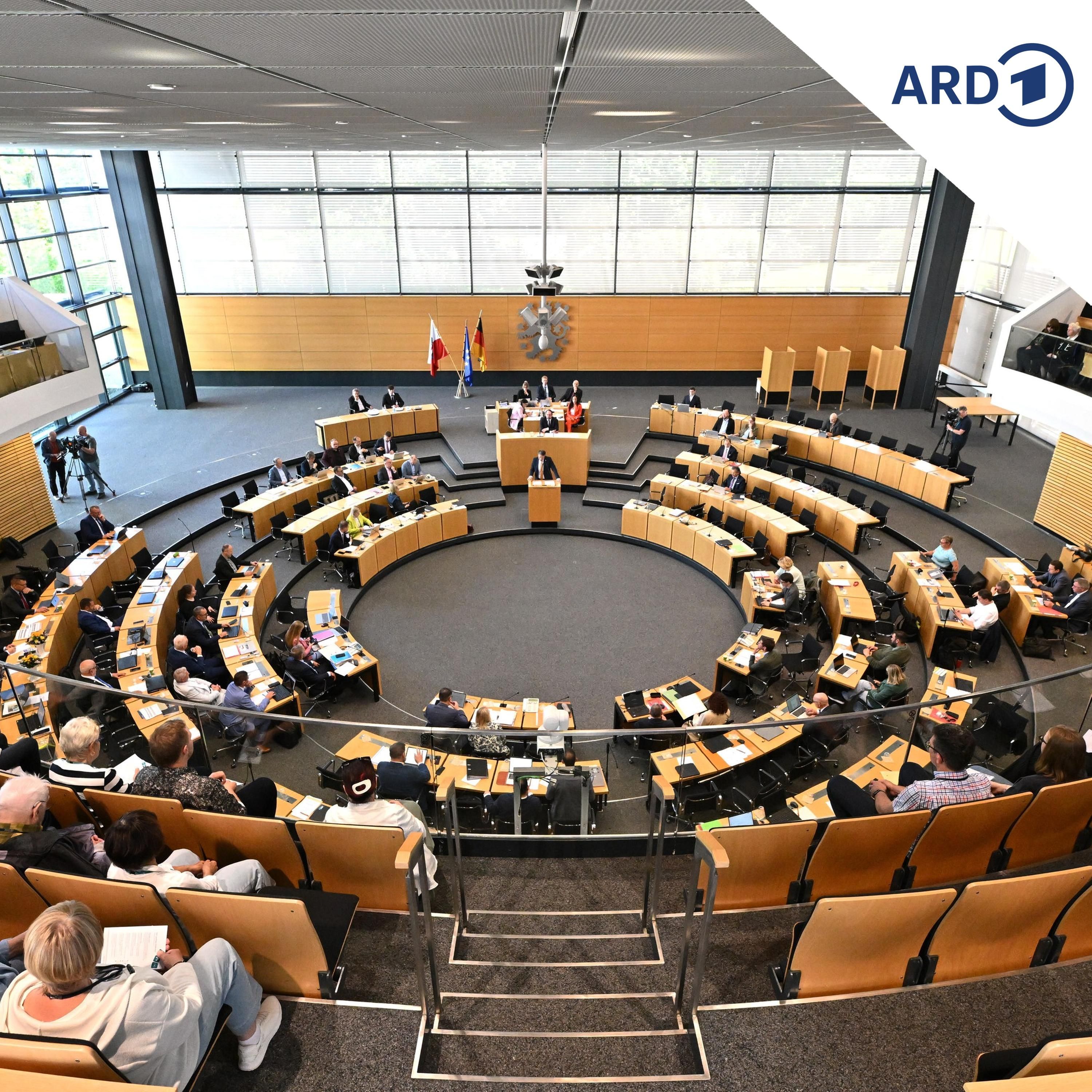 Thüringer Landtag vor Annahme des Entlastungsgesetzes