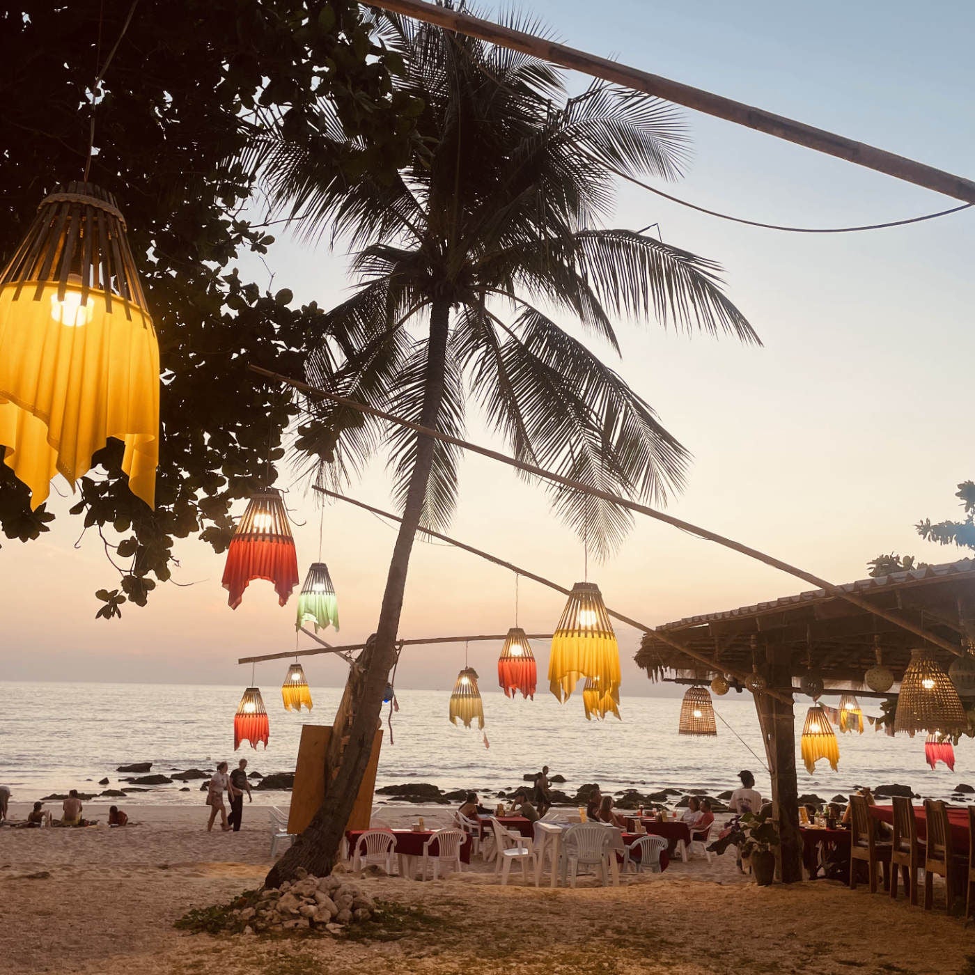 Fr, 26.06. Entspannt einschlafen - Lichter am Abendstrand