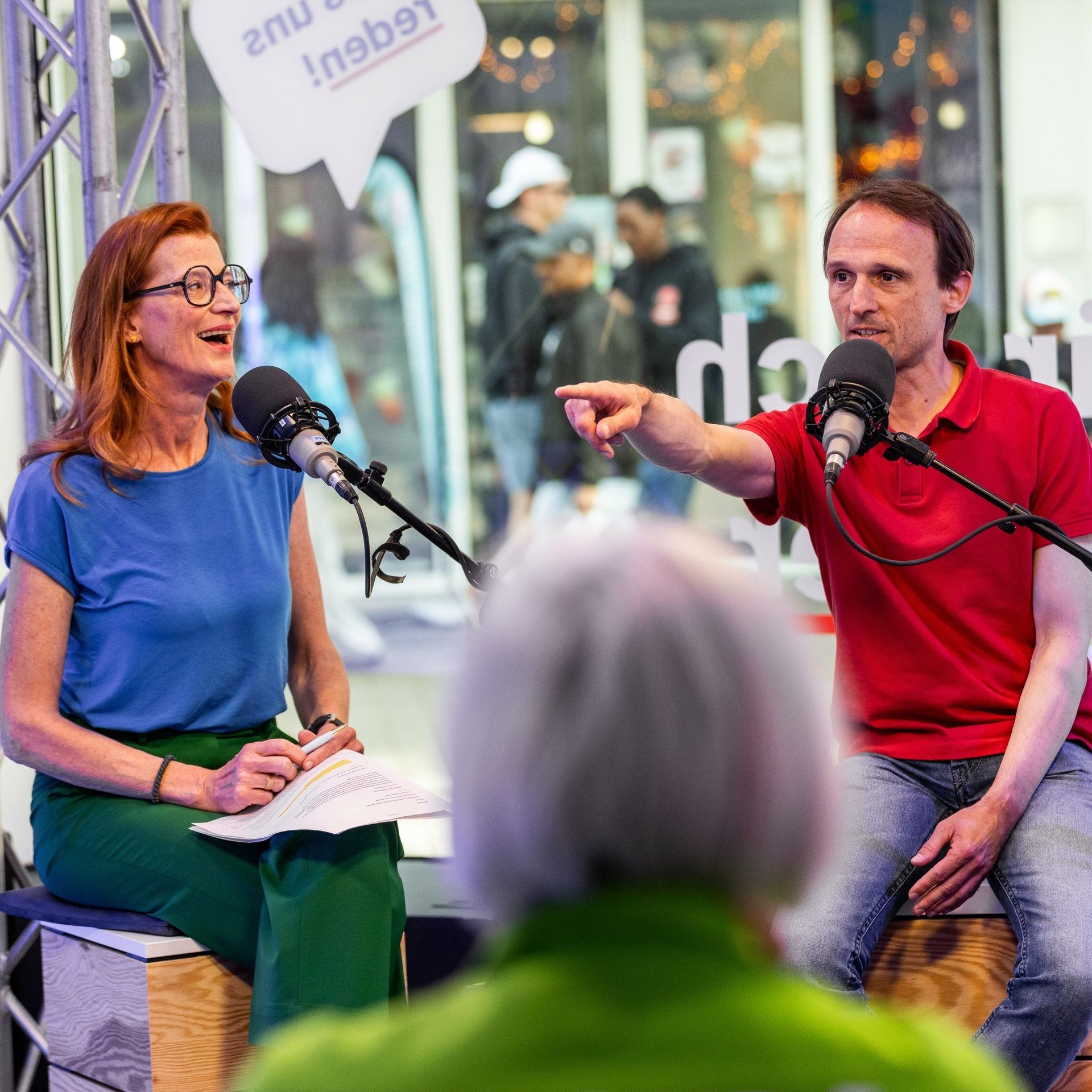 Hautnah bei den Royals: Annelies spannende Einblicke als Reporterin und Podcasterin