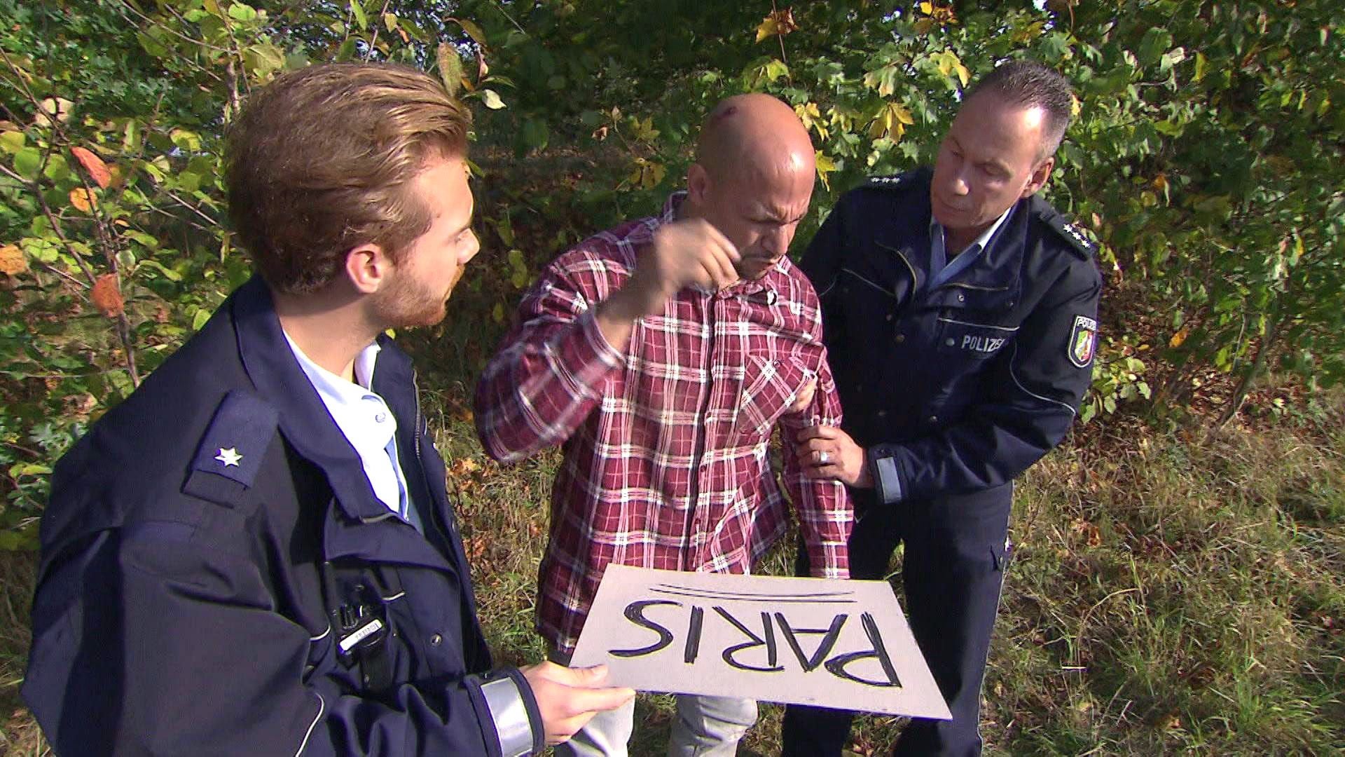 Vermeintlicher Tramper deckt unglaublichen Plan auf / Junges Paar wird im Stadtpark überfallen