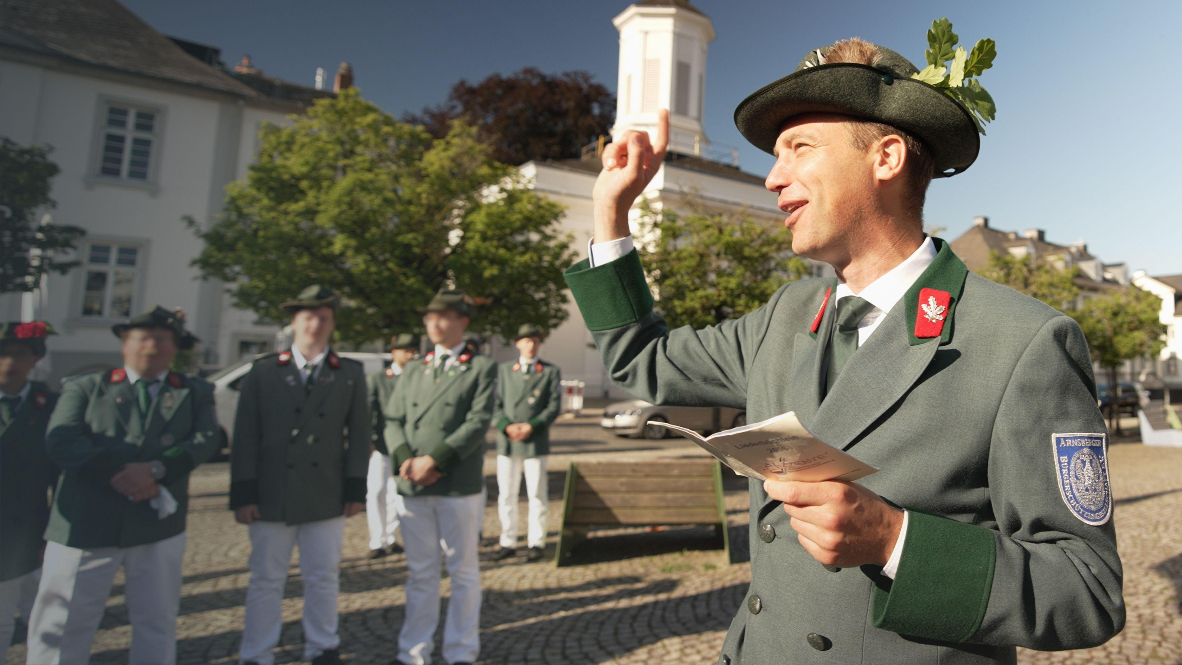 Deutsche Schützenvereine - Spagat zwischen Tradition und Moderne